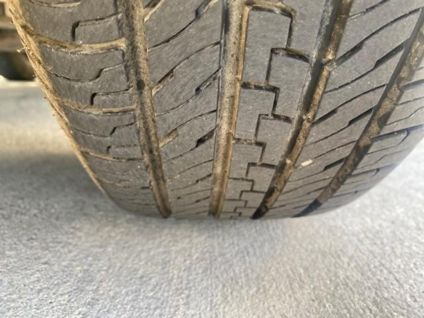 2009 Sport Blue Metallic /Stone Ford Escape XLS LOW MILES 25,482 (1FMCU02739K) with an 2.5L DOHC SEFI 16-Valve I4 Duratec Engine engine, Automatic transmission, located at 4701 North Dixie Hwy, Pompano Beach, FL, 33064, (954) 422-2889, 26.240938, -80.123474 - OUR WEBPAGE FLORIDACARS1.COM HAS OVER 100 PHOTOS AND FREE CARFAX LINK 2009 FORD ESCAPE XLS VIN: 1FMCU02739KA64641 1 F M C U 0 2 7 3 9 K A 6 4 6 4 1 4 DOOR WAGON/SPORT UTILITY 2.5L I4 F 16V GASOLINE 28 MPG FRONT WHEEL DRIVE Features ABS Brakes Air Conditioning Alloy Wheels AM/FM Stereo Automatic Tran - Photo#20