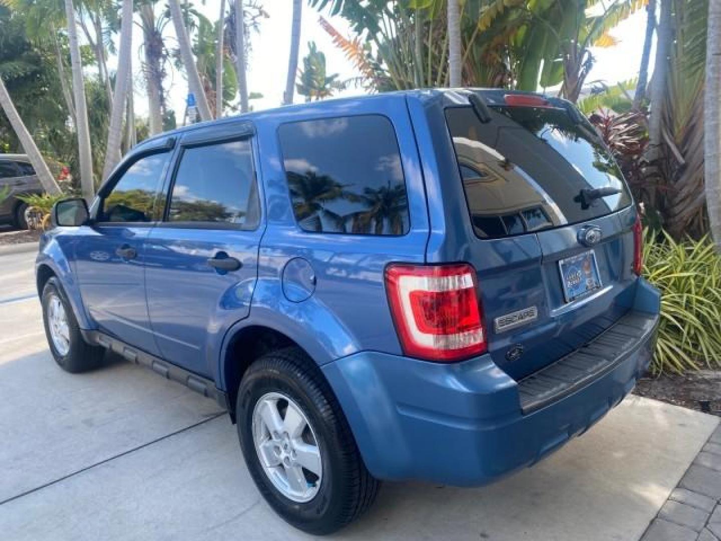 2009 Sport Blue Metallic /Stone Ford Escape XLS LOW MILES 25,482 (1FMCU02739K) with an 2.5L DOHC SEFI 16-Valve I4 Duratec Engine engine, Automatic transmission, located at 4701 North Dixie Hwy, Pompano Beach, FL, 33064, (954) 422-2889, 26.240938, -80.123474 - OUR WEBPAGE FLORIDACARS1.COM HAS OVER 100 PHOTOS AND FREE CARFAX LINK 2009 FORD ESCAPE XLS VIN: 1FMCU02739KA64641 1 F M C U 0 2 7 3 9 K A 6 4 6 4 1 4 DOOR WAGON/SPORT UTILITY 2.5L I4 F 16V GASOLINE 28 MPG FRONT WHEEL DRIVE Features ABS Brakes Air Conditioning Alloy Wheels AM/FM Stereo Automatic Tran - Photo#35