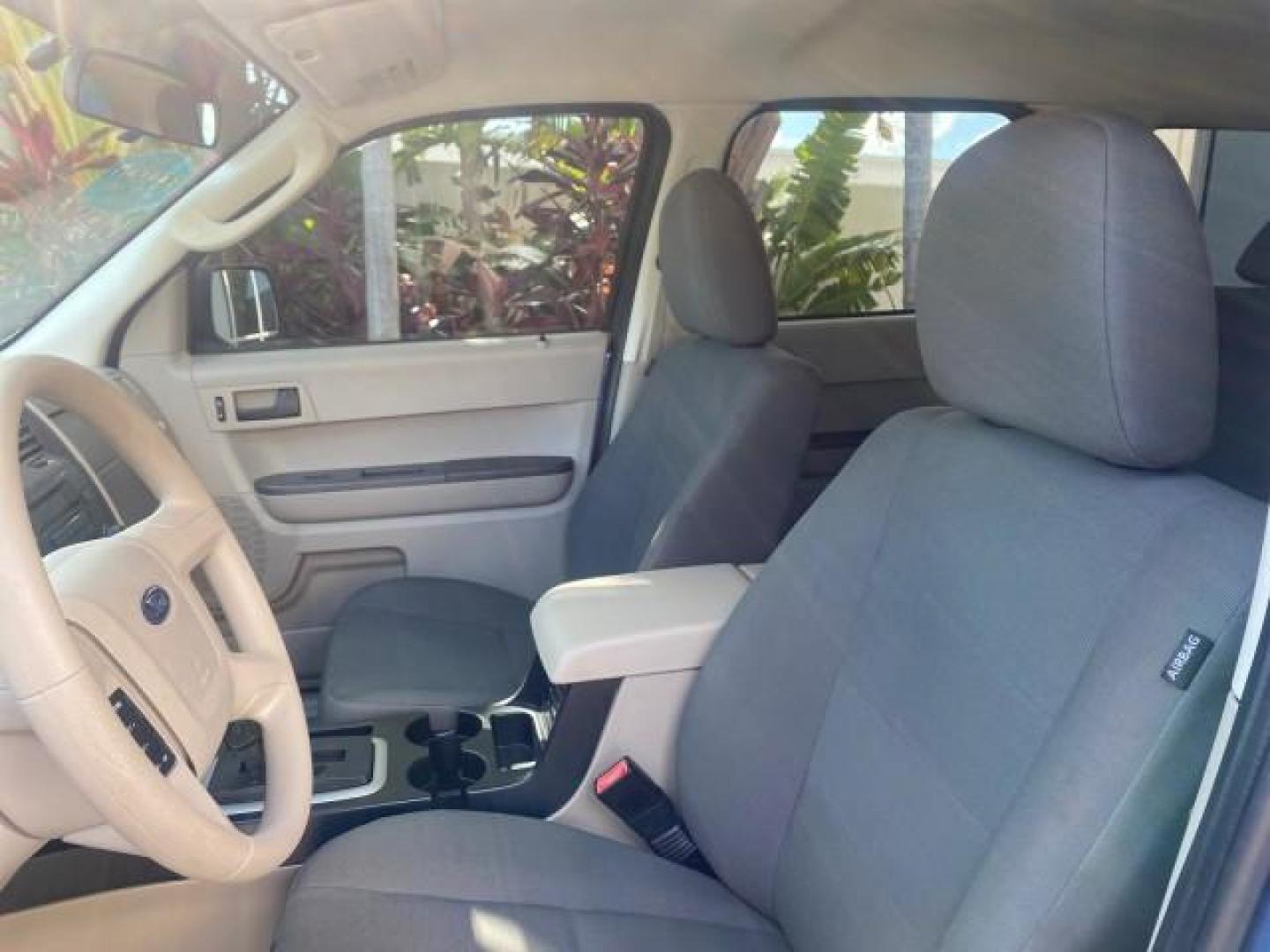 2009 Sport Blue Metallic /Stone Ford Escape XLS LOW MILES 25,482 (1FMCU02739K) with an 2.5L DOHC SEFI 16-Valve I4 Duratec Engine engine, Automatic transmission, located at 4701 North Dixie Hwy, Pompano Beach, FL, 33064, (954) 422-2889, 26.240938, -80.123474 - OUR WEBPAGE FLORIDACARS1.COM HAS OVER 100 PHOTOS AND FREE CARFAX LINK 2009 FORD ESCAPE XLS VIN: 1FMCU02739KA64641 1 F M C U 0 2 7 3 9 K A 6 4 6 4 1 4 DOOR WAGON/SPORT UTILITY 2.5L I4 F 16V GASOLINE 28 MPG FRONT WHEEL DRIVE Features ABS Brakes Air Conditioning Alloy Wheels AM/FM Stereo Automatic Tran - Photo#45