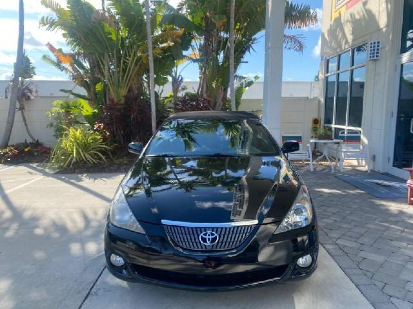 2006 Black /Dark Stone Toyota Camry Solara SE V6 CONV LOW MILES 57,572 (4T1FA38P16U) with an 3.3L DOHC SMPI 24-Valve V6 Engine engine, Automatic transmission, located at 4701 North Dixie Hwy, Pompano Beach, FL, 33064, (954) 422-2889, 26.240938, -80.123474 - OUR WEBPAGE FLORIDACARS1.COM HAS OVER 100 PHOTOS AND FREE CARFAX LINK 2006 TOYOTA CAMRY SOLARA SE V6 VIN: 4T1FA38P16U086295 4 T 1 F A 3 8 P 1 6 U 0 8 6 2 9 5 CONVERTIBLE 3.3L V6 F DOHC 24V GASOLINE 29 MPG FRONT WHEEL DRIVE Features ABS Brakes Air Conditioning Alloy Wheels AM/FM Stereo Automatic Tran - Photo#2