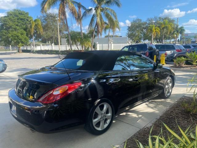 2006 Black /Dark Stone Toyota Camry Solara SE V6 CONV LOW MILES 57,572 (4T1FA38P16U) with an 3.3L DOHC SMPI 24-Valve V6 Engine engine, Automatic transmission, located at 4701 North Dixie Hwy, Pompano Beach, FL, 33064, (954) 422-2889, 26.240938, -80.123474 - OUR WEBPAGE FLORIDACARS1.COM HAS OVER 100 PHOTOS AND FREE CARFAX LINK 2006 TOYOTA CAMRY SOLARA SE V6 VIN: 4T1FA38P16U086295 4 T 1 F A 3 8 P 1 6 U 0 8 6 2 9 5 CONVERTIBLE 3.3L V6 F DOHC 24V GASOLINE 29 MPG FRONT WHEEL DRIVE Features ABS Brakes Air Conditioning Alloy Wheels AM/FM Stereo Automatic Tran - Photo#7
