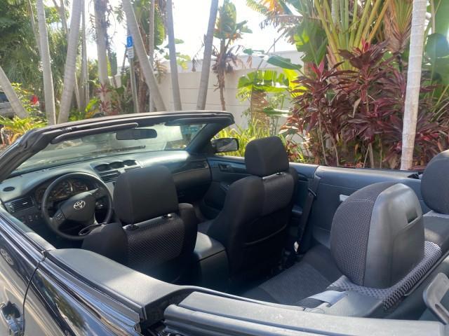 2006 Black /Dark Stone Toyota Camry Solara SE V6 CONV LOW MILES 57,572 (4T1FA38P16U) with an 3.3L DOHC SMPI 24-Valve V6 Engine engine, Automatic transmission, located at 4701 North Dixie Hwy, Pompano Beach, FL, 33064, (954) 422-2889, 26.240938, -80.123474 - OUR WEBPAGE FLORIDACARS1.COM HAS OVER 100 PHOTOS AND FREE CARFAX LINK 2006 TOYOTA CAMRY SOLARA SE V6 VIN: 4T1FA38P16U086295 4 T 1 F A 3 8 P 1 6 U 0 8 6 2 9 5 CONVERTIBLE 3.3L V6 F DOHC 24V GASOLINE 29 MPG FRONT WHEEL DRIVE Features ABS Brakes Air Conditioning Alloy Wheels AM/FM Stereo Automatic Tran - Photo#37