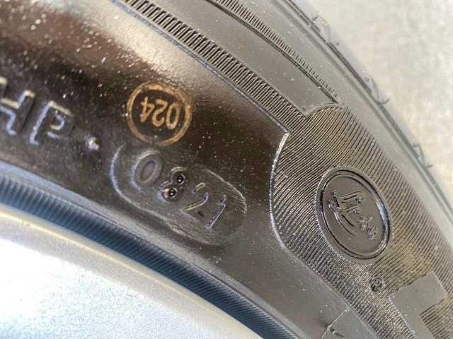 2006 Black /Dark Stone Toyota Camry Solara SE V6 CONV LOW MILES 57,572 (4T1FA38P16U) with an 3.3L DOHC SMPI 24-Valve V6 Engine engine, Automatic transmission, located at 4701 North Dixie Hwy, Pompano Beach, FL, 33064, (954) 422-2889, 26.240938, -80.123474 - OUR WEBPAGE FLORIDACARS1.COM HAS OVER 100 PHOTOS AND FREE CARFAX LINK 2006 TOYOTA CAMRY SOLARA SE V6 VIN: 4T1FA38P16U086295 4 T 1 F A 3 8 P 1 6 U 0 8 6 2 9 5 CONVERTIBLE 3.3L V6 F DOHC 24V GASOLINE 29 MPG FRONT WHEEL DRIVE Features ABS Brakes Air Conditioning Alloy Wheels AM/FM Stereo Automatic Tran - Photo#92