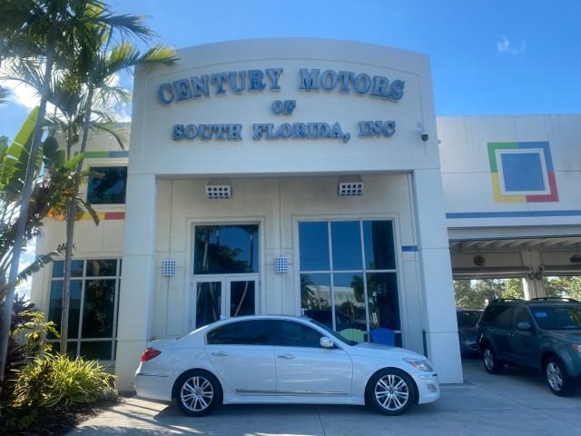 photo of 2012 Hyundai Genesis 4.6L V8 LOW MILES PEARL WHITE