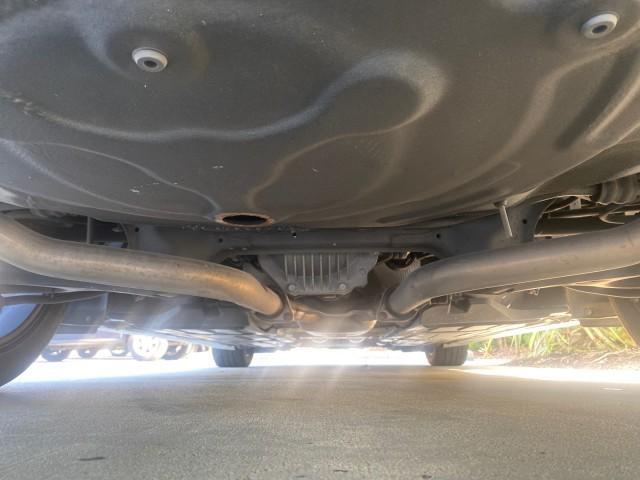 2012 White Satin Pearl /Saddle Hyundai Genesis 4.6L V8 LOW MILES PEARL WHITE (KMHGC4DF6CU) with an 4.6L DOHC MPI 32-Valve V8 Engine engine, Automatic transmission, located at 4701 North Dixie Hwy, Pompano Beach, FL, 33064, (954) 422-2889, 26.240938, -80.123474 - OUR WEBPAGE FLORIDACARS1.COM HAS OVER 100 PHOTOS AND FREE CARFAX LINK 2012 HYUNDAI GENESIS 4.6L V8 THIS CAR IS LOADED WITH EVERY OPTION POSSIBLE NEW $44,500 VIN: KMHGC4DF6CU166625 K M H G C 4 D F 6 C U 1 6 6 6 2 5 SEDAN 4 DR 4.6L V8 F DOHC 32V GASOLINE 25 MPG REAR WHEEL DRIVE Features A/C Seat(s) AB - Photo#22