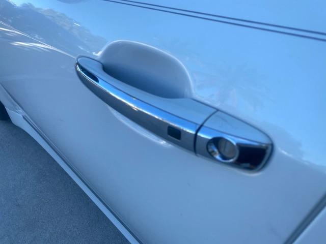 2012 White Satin Pearl /Saddle Hyundai Genesis 4.6L V8 LOW MILES PEARL WHITE (KMHGC4DF6CU) with an 4.6L DOHC MPI 32-Valve V8 Engine engine, Automatic transmission, located at 4701 North Dixie Hwy, Pompano Beach, FL, 33064, (954) 422-2889, 26.240938, -80.123474 - OUR WEBPAGE FLORIDACARS1.COM HAS OVER 100 PHOTOS AND FREE CARFAX LINK 2012 HYUNDAI GENESIS 4.6L V8 THIS CAR IS LOADED WITH EVERY OPTION POSSIBLE NEW $44,500 VIN: KMHGC4DF6CU166625 K M H G C 4 D F 6 C U 1 6 6 6 2 5 SEDAN 4 DR 4.6L V8 F DOHC 32V GASOLINE 25 MPG REAR WHEEL DRIVE Features A/C Seat(s) AB - Photo#39