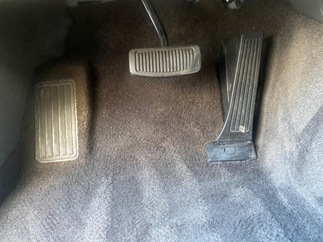 2012 White Satin Pearl /Saddle Hyundai Genesis 4.6L V8 LOW MILES PEARL WHITE (KMHGC4DF6CU) with an 4.6L DOHC MPI 32-Valve V8 Engine engine, Automatic transmission, located at 4701 North Dixie Hwy, Pompano Beach, FL, 33064, (954) 422-2889, 26.240938, -80.123474 - OUR WEBPAGE FLORIDACARS1.COM HAS OVER 100 PHOTOS AND FREE CARFAX LINK 2012 HYUNDAI GENESIS 4.6L V8 THIS CAR IS LOADED WITH EVERY OPTION POSSIBLE NEW $44,500 VIN: KMHGC4DF6CU166625 K M H G C 4 D F 6 C U 1 6 6 6 2 5 SEDAN 4 DR 4.6L V8 F DOHC 32V GASOLINE 25 MPG REAR WHEEL DRIVE Features A/C Seat(s) AB - Photo#54