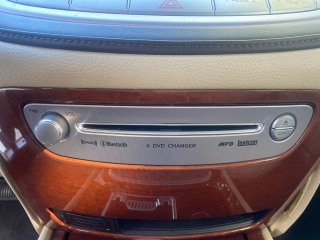 2012 White Satin Pearl /Saddle Hyundai Genesis 4.6L V8 LOW MILES PEARL WHITE (KMHGC4DF6CU) with an 4.6L DOHC MPI 32-Valve V8 Engine engine, Automatic transmission, located at 4701 North Dixie Hwy, Pompano Beach, FL, 33064, (954) 422-2889, 26.240938, -80.123474 - OUR WEBPAGE FLORIDACARS1.COM HAS OVER 100 PHOTOS AND FREE CARFAX LINK 2012 HYUNDAI GENESIS 4.6L V8 THIS CAR IS LOADED WITH EVERY OPTION POSSIBLE NEW $44,500 VIN: KMHGC4DF6CU166625 K M H G C 4 D F 6 C U 1 6 6 6 2 5 SEDAN 4 DR 4.6L V8 F DOHC 32V GASOLINE 25 MPG REAR WHEEL DRIVE Features A/C Seat(s) AB - Photo#58