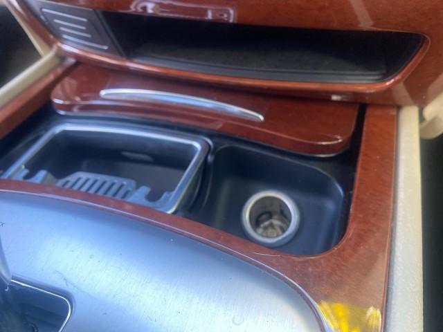 2012 White Satin Pearl /Saddle Hyundai Genesis 4.6L V8 LOW MILES PEARL WHITE (KMHGC4DF6CU) with an 4.6L DOHC MPI 32-Valve V8 Engine engine, Automatic transmission, located at 4701 North Dixie Hwy, Pompano Beach, FL, 33064, (954) 422-2889, 26.240938, -80.123474 - OUR WEBPAGE FLORIDACARS1.COM HAS OVER 100 PHOTOS AND FREE CARFAX LINK 2012 HYUNDAI GENESIS 4.6L V8 THIS CAR IS LOADED WITH EVERY OPTION POSSIBLE NEW $44,500 VIN: KMHGC4DF6CU166625 K M H G C 4 D F 6 C U 1 6 6 6 2 5 SEDAN 4 DR 4.6L V8 F DOHC 32V GASOLINE 25 MPG REAR WHEEL DRIVE Features A/C Seat(s) AB - Photo#59