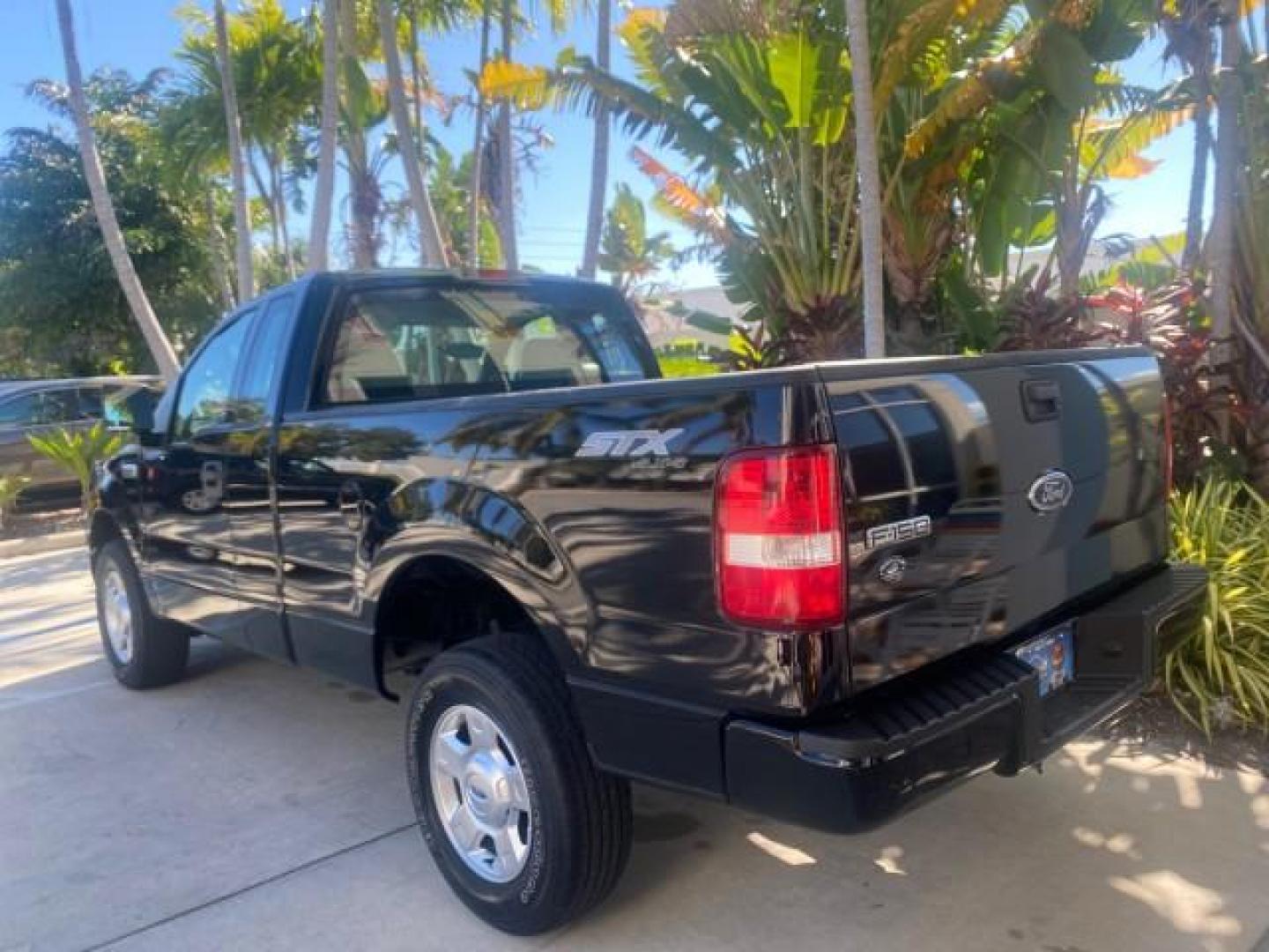2004 Black /Flint Ford F-150 STX LOW MILES 46,755 4WD (1FTRF14W54N) with an 4.6L EFI V8 Engine engine, Automatic transmission, located at 4701 North Dixie Hwy, Pompano Beach, FL, 33064, (954) 422-2889, 26.240938, -80.123474 - OUR WEBPAGE FLORIDACARS1.COM HAS OVER 100 PHOTOS AND FREE CARFAX LINK 2004 FORD F-150 STX 4WD WE HAVE THE LOWEST MILEAGE ONE FOR SALE IN THE COUNTRY 46,755 VIN: 1FTRF14W54NB29502 1 F T R F 1 4 W 5 4 N B 2 9 5 0 2 PICKUP 4.6L V8 F SOHC 16V GASOLINE 18 MPG REAR WHEEL DRIVE W/ 4X4 Features 4WD/AWD ABS - Photo#33