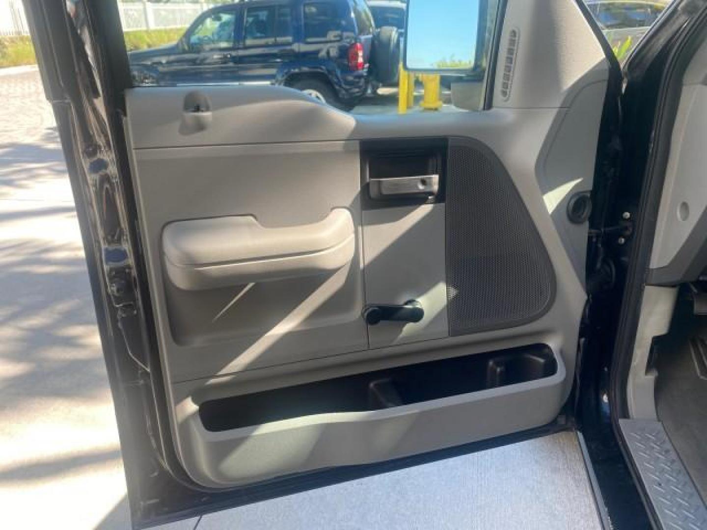 2004 Black /Flint Ford F-150 STX LOW MILES 46,755 4WD (1FTRF14W54N) with an 4.6L EFI V8 Engine engine, Automatic transmission, located at 4701 North Dixie Hwy, Pompano Beach, FL, 33064, (954) 422-2889, 26.240938, -80.123474 - OUR WEBPAGE FLORIDACARS1.COM HAS OVER 100 PHOTOS AND FREE CARFAX LINK 2004 FORD F-150 STX 4WD WE HAVE THE LOWEST MILEAGE ONE FOR SALE IN THE COUNTRY 46,755 VIN: 1FTRF14W54NB29502 1 F T R F 1 4 W 5 4 N B 2 9 5 0 2 PICKUP 4.6L V8 F SOHC 16V GASOLINE 18 MPG REAR WHEEL DRIVE W/ 4X4 Features 4WD/AWD ABS - Photo#42