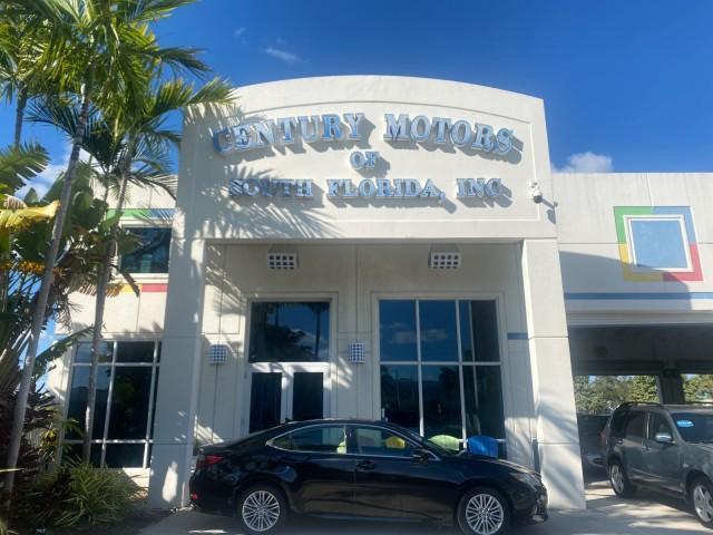 2013 Obsidian /Parchment Lexus ES 350 4dr Sdn LOW MILES 17,959 1 OWNER (JTHBK1GGXD2) with an 3.5L DOHC SFI 24-Valve V6 Engine engine, Automatic transmission, located at 4701 North Dixie Hwy, Pompano Beach, FL, 33064, (954) 422-2889, 26.240938, -80.123474 - OUR WEBPAGE FLORIDACARS1.COM HAS OVER 100 PHOTOS AND FREE CARFAX LINK 2013 LEXUS ES 350 - THIS IS THE LOWEST MILEAGE ONE IN THE COUNTRY FOR SALE 17,959 VIN: JTHBK1GGXD2003380 J T H B K 1 G G X D 2 0 0 3 3 8 0 SEDAN 4 DR 3.5L V6 F DOHC 24V GASOLINE 31 MPG FRONT WHEEL DRIVE Features A/C Seat(s) ABS Br - Photo#0