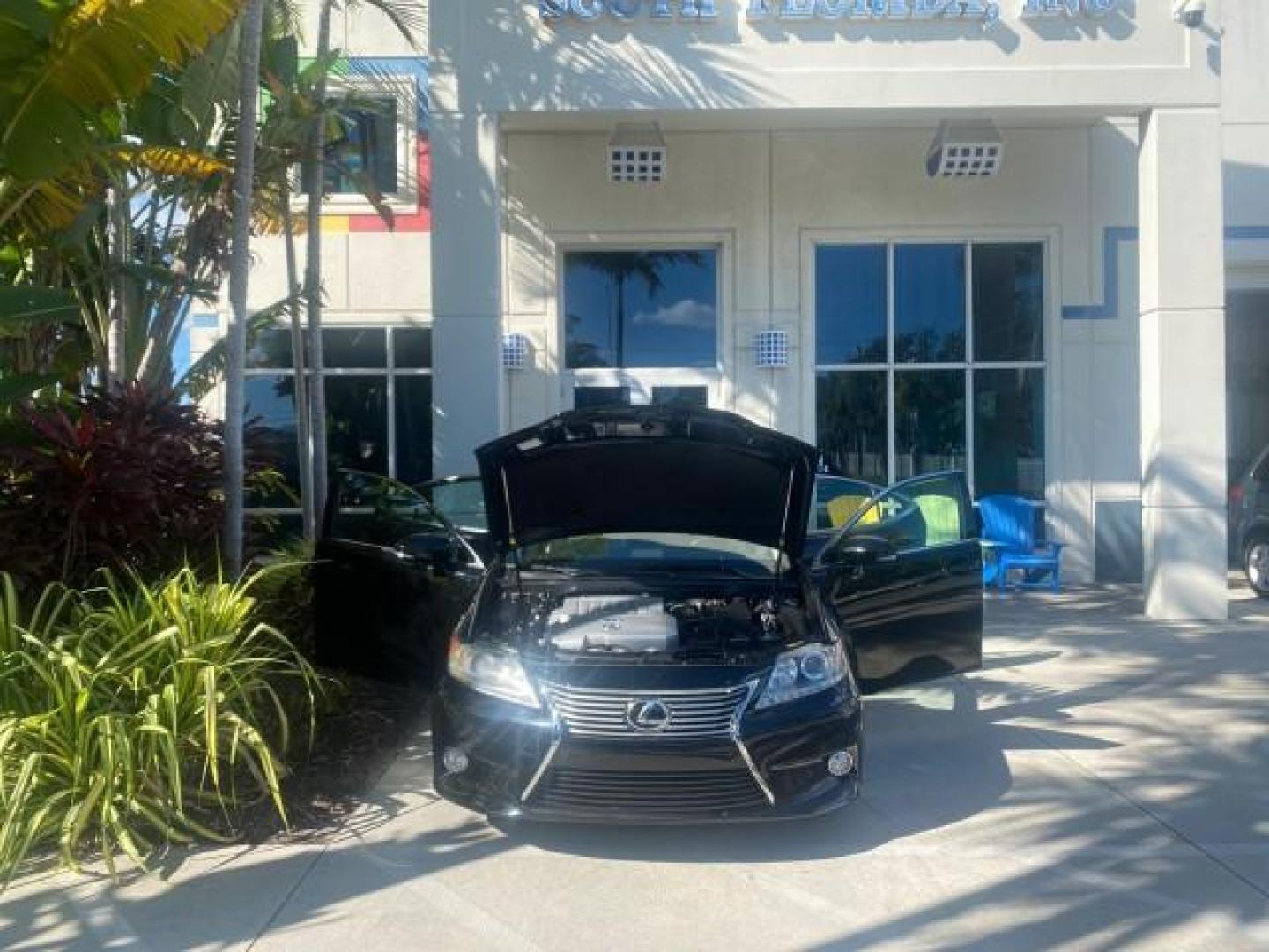 2013 Obsidian /Parchment Lexus ES 350 4dr Sdn LOW MILES 17,959 1 OWNER (JTHBK1GGXD2) with an 3.5L DOHC SFI 24-Valve V6 Engine engine, Automatic transmission, located at 4701 North Dixie Hwy, Pompano Beach, FL, 33064, (954) 422-2889, 26.240938, -80.123474 - OUR WEBPAGE FLORIDACARS1.COM HAS OVER 100 PHOTOS AND FREE CARFAX LINK 2013 LEXUS ES 350 - THIS IS THE LOWEST MILEAGE ONE IN THE COUNTRY FOR SALE 17,959 VIN: JTHBK1GGXD2003380 J T H B K 1 G G X D 2 0 0 3 3 8 0 SEDAN 4 DR 3.5L V6 F DOHC 24V GASOLINE 31 MPG FRONT WHEEL DRIVE Features A/C Seat(s) ABS Br - Photo#16