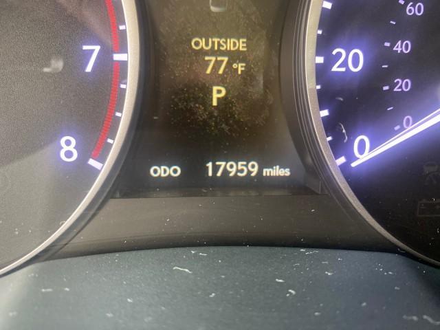 2013 Obsidian /Parchment Lexus ES 350 4dr Sdn LOW MILES 17,959 1 OWNER (JTHBK1GGXD2) with an 3.5L DOHC SFI 24-Valve V6 Engine engine, Automatic transmission, located at 4701 North Dixie Hwy, Pompano Beach, FL, 33064, (954) 422-2889, 26.240938, -80.123474 - OUR WEBPAGE FLORIDACARS1.COM HAS OVER 100 PHOTOS AND FREE CARFAX LINK 2013 LEXUS ES 350 - THIS IS THE LOWEST MILEAGE ONE IN THE COUNTRY FOR SALE 17,959 VIN: JTHBK1GGXD2003380 J T H B K 1 G G X D 2 0 0 3 3 8 0 SEDAN 4 DR 3.5L V6 F DOHC 24V GASOLINE 31 MPG FRONT WHEEL DRIVE Features A/C Seat(s) ABS Br - Photo#18