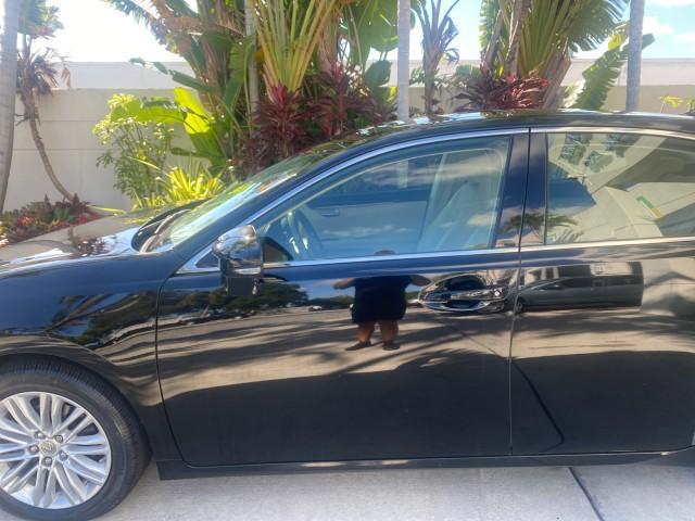 2013 Obsidian /Parchment Lexus ES 350 4dr Sdn LOW MILES 17,959 1 OWNER (JTHBK1GGXD2) with an 3.5L DOHC SFI 24-Valve V6 Engine engine, Automatic transmission, located at 4701 North Dixie Hwy, Pompano Beach, FL, 33064, (954) 422-2889, 26.240938, -80.123474 - OUR WEBPAGE FLORIDACARS1.COM HAS OVER 100 PHOTOS AND FREE CARFAX LINK 2013 LEXUS ES 350 - THIS IS THE LOWEST MILEAGE ONE IN THE COUNTRY FOR SALE 17,959 VIN: JTHBK1GGXD2003380 J T H B K 1 G G X D 2 0 0 3 3 8 0 SEDAN 4 DR 3.5L V6 F DOHC 24V GASOLINE 31 MPG FRONT WHEEL DRIVE Features A/C Seat(s) ABS Br - Photo#35