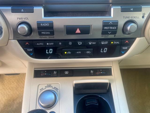 2013 Obsidian /Parchment Lexus ES 350 4dr Sdn LOW MILES 17,959 1 OWNER (JTHBK1GGXD2) with an 3.5L DOHC SFI 24-Valve V6 Engine engine, Automatic transmission, located at 4701 North Dixie Hwy, Pompano Beach, FL, 33064, (954) 422-2889, 26.240938, -80.123474 - OUR WEBPAGE FLORIDACARS1.COM HAS OVER 100 PHOTOS AND FREE CARFAX LINK 2013 LEXUS ES 350 - THIS IS THE LOWEST MILEAGE ONE IN THE COUNTRY FOR SALE 17,959 VIN: JTHBK1GGXD2003380 J T H B K 1 G G X D 2 0 0 3 3 8 0 SEDAN 4 DR 3.5L V6 F DOHC 24V GASOLINE 31 MPG FRONT WHEEL DRIVE Features A/C Seat(s) ABS Br - Photo#60