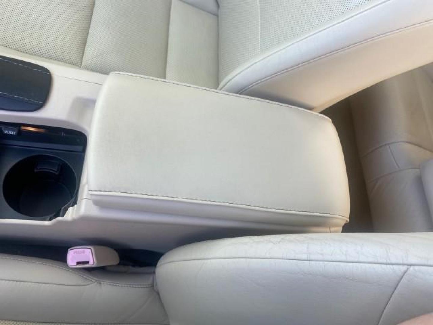 2013 Obsidian /Parchment Lexus ES 350 4dr Sdn LOW MILES 17,959 1 OWNER (JTHBK1GGXD2) with an 3.5L DOHC SFI 24-Valve V6 Engine engine, Automatic transmission, located at 4701 North Dixie Hwy, Pompano Beach, FL, 33064, (954) 422-2889, 26.240938, -80.123474 - OUR WEBPAGE FLORIDACARS1.COM HAS OVER 100 PHOTOS AND FREE CARFAX LINK 2013 LEXUS ES 350 - THIS IS THE LOWEST MILEAGE ONE IN THE COUNTRY FOR SALE 17,959 VIN: JTHBK1GGXD2003380 J T H B K 1 G G X D 2 0 0 3 3 8 0 SEDAN 4 DR 3.5L V6 F DOHC 24V GASOLINE 31 MPG FRONT WHEEL DRIVE Features A/C Seat(s) ABS Br - Photo#66