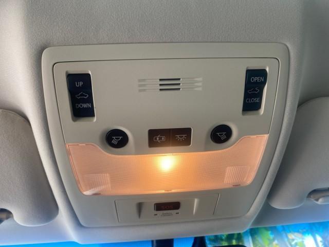 2013 Obsidian /Parchment Lexus ES 350 4dr Sdn LOW MILES 17,959 1 OWNER (JTHBK1GGXD2) with an 3.5L DOHC SFI 24-Valve V6 Engine engine, Automatic transmission, located at 4701 North Dixie Hwy, Pompano Beach, FL, 33064, (954) 422-2889, 26.240938, -80.123474 - OUR WEBPAGE FLORIDACARS1.COM HAS OVER 100 PHOTOS AND FREE CARFAX LINK 2013 LEXUS ES 350 - THIS IS THE LOWEST MILEAGE ONE IN THE COUNTRY FOR SALE 17,959 VIN: JTHBK1GGXD2003380 J T H B K 1 G G X D 2 0 0 3 3 8 0 SEDAN 4 DR 3.5L V6 F DOHC 24V GASOLINE 31 MPG FRONT WHEEL DRIVE Features A/C Seat(s) ABS Br - Photo#73