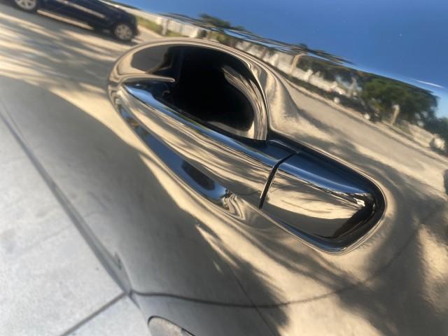 2013 Obsidian /Parchment Lexus ES 350 4dr Sdn LOW MILES 17,959 1 OWNER (JTHBK1GGXD2) with an 3.5L DOHC SFI 24-Valve V6 Engine engine, Automatic transmission, located at 4701 North Dixie Hwy, Pompano Beach, FL, 33064, (954) 422-2889, 26.240938, -80.123474 - OUR WEBPAGE FLORIDACARS1.COM HAS OVER 100 PHOTOS AND FREE CARFAX LINK 2013 LEXUS ES 350 - THIS IS THE LOWEST MILEAGE ONE IN THE COUNTRY FOR SALE 17,959 VIN: JTHBK1GGXD2003380 J T H B K 1 G G X D 2 0 0 3 3 8 0 SEDAN 4 DR 3.5L V6 F DOHC 24V GASOLINE 31 MPG FRONT WHEEL DRIVE Features A/C Seat(s) ABS Br - Photo#79