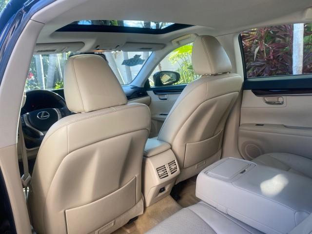 2013 Obsidian /Parchment Lexus ES 350 4dr Sdn LOW MILES 17,959 1 OWNER (JTHBK1GGXD2) with an 3.5L DOHC SFI 24-Valve V6 Engine engine, Automatic transmission, located at 4701 North Dixie Hwy, Pompano Beach, FL, 33064, (954) 422-2889, 26.240938, -80.123474 - OUR WEBPAGE FLORIDACARS1.COM HAS OVER 100 PHOTOS AND FREE CARFAX LINK 2013 LEXUS ES 350 - THIS IS THE LOWEST MILEAGE ONE IN THE COUNTRY FOR SALE 17,959 VIN: JTHBK1GGXD2003380 J T H B K 1 G G X D 2 0 0 3 3 8 0 SEDAN 4 DR 3.5L V6 F DOHC 24V GASOLINE 31 MPG FRONT WHEEL DRIVE Features A/C Seat(s) ABS Br - Photo#84