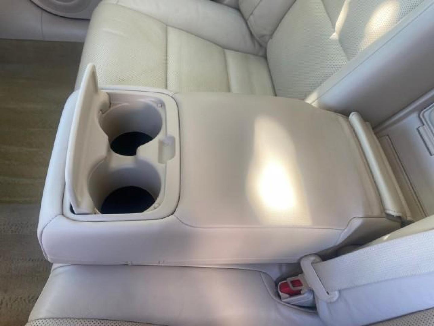 2013 Obsidian /Parchment Lexus ES 350 4dr Sdn LOW MILES 17,959 1 OWNER (JTHBK1GGXD2) with an 3.5L DOHC SFI 24-Valve V6 Engine engine, Automatic transmission, located at 4701 North Dixie Hwy, Pompano Beach, FL, 33064, (954) 422-2889, 26.240938, -80.123474 - OUR WEBPAGE FLORIDACARS1.COM HAS OVER 100 PHOTOS AND FREE CARFAX LINK 2013 LEXUS ES 350 - THIS IS THE LOWEST MILEAGE ONE IN THE COUNTRY FOR SALE 17,959 VIN: JTHBK1GGXD2003380 J T H B K 1 G G X D 2 0 0 3 3 8 0 SEDAN 4 DR 3.5L V6 F DOHC 24V GASOLINE 31 MPG FRONT WHEEL DRIVE Features A/C Seat(s) ABS Br - Photo#90