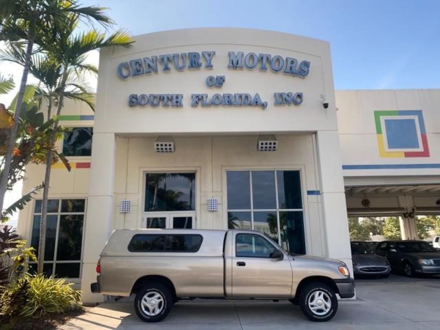 2001 Desert Sand Metallic /Oak Toyota Tundra LOW MILES 65,445 1 OWNER (5TBJN32151S) with an 3.4L DOHC EFI 24-Valve V6 Engine engine, Automatic transmission, located at 4701 North Dixie Hwy, Pompano Beach, FL, 33064, (954) 422-2889, 26.240938, -80.123474 - OUR WEBPAGE FLORIDACARS1.COM HAS OVER 100 PHOTOS AND FREE CARFAX LINK 2001 TOYOTA TUNDRA VIN: 5TBJN32151S215443 5 T B J N 3 2 1 5 1 S 2 1 5 4 4 3 PICKUP 3.4L V6 F DOHC 24V GASOLINE 20 MPG REAR WHEEL DRIVE Features Air Conditioning AM/FM Stereo Automatic Transmission Bed Cover Cassette Player Cloth S - Photo#0