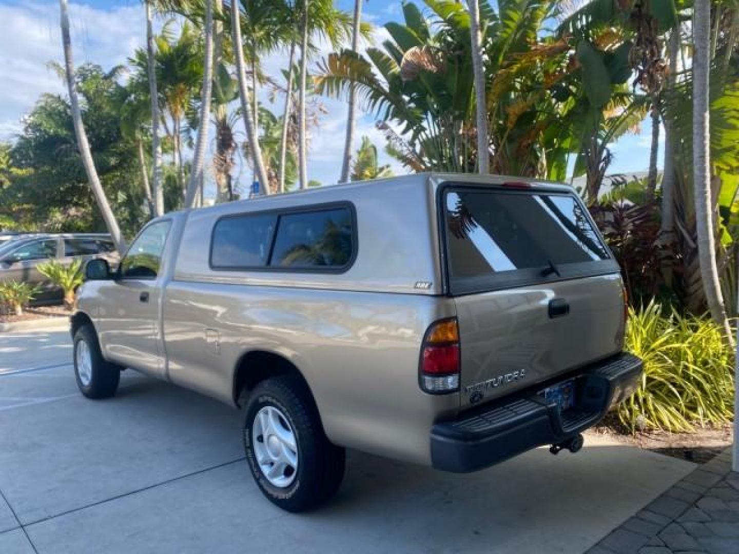 2001 Desert Sand Metallic /Oak Toyota Tundra LOW MILES 65,445 1 OWNER (5TBJN32151S) with an 3.4L DOHC EFI 24-Valve V6 Engine engine, Automatic transmission, located at 4701 North Dixie Hwy, Pompano Beach, FL, 33064, (954) 422-2889, 26.240938, -80.123474 - OUR WEBPAGE FLORIDACARS1.COM HAS OVER 100 PHOTOS AND FREE CARFAX LINK 2001 TOYOTA TUNDRA VIN: 5TBJN32151S215443 5 T B J N 3 2 1 5 1 S 2 1 5 4 4 3 PICKUP 3.4L V6 F DOHC 24V GASOLINE 20 MPG REAR WHEEL DRIVE Features Air Conditioning AM/FM Stereo Automatic Transmission Bed Cover Cassette Player Cloth S - Photo#5