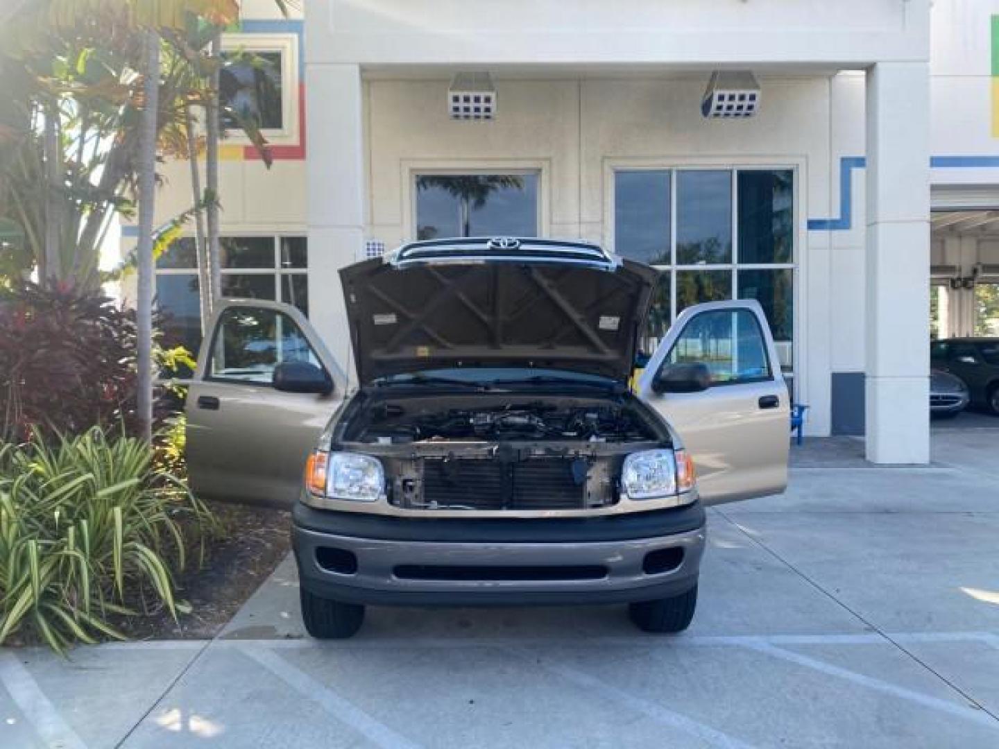 2001 Desert Sand Metallic /Oak Toyota Tundra LOW MILES 65,445 1 OWNER (5TBJN32151S) with an 3.4L DOHC EFI 24-Valve V6 Engine engine, Automatic transmission, located at 4701 North Dixie Hwy, Pompano Beach, FL, 33064, (954) 422-2889, 26.240938, -80.123474 - OUR WEBPAGE FLORIDACARS1.COM HAS OVER 100 PHOTOS AND FREE CARFAX LINK 2001 TOYOTA TUNDRA VIN: 5TBJN32151S215443 5 T B J N 3 2 1 5 1 S 2 1 5 4 4 3 PICKUP 3.4L V6 F DOHC 24V GASOLINE 20 MPG REAR WHEEL DRIVE Features Air Conditioning AM/FM Stereo Automatic Transmission Bed Cover Cassette Player Cloth S - Photo#16
