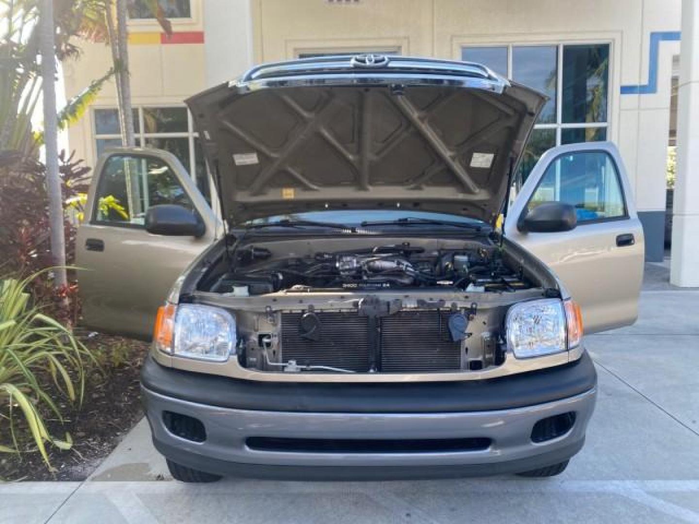 2001 Desert Sand Metallic /Oak Toyota Tundra LOW MILES 65,445 1 OWNER (5TBJN32151S) with an 3.4L DOHC EFI 24-Valve V6 Engine engine, Automatic transmission, located at 4701 North Dixie Hwy, Pompano Beach, FL, 33064, (954) 422-2889, 26.240938, -80.123474 - OUR WEBPAGE FLORIDACARS1.COM HAS OVER 100 PHOTOS AND FREE CARFAX LINK 2001 TOYOTA TUNDRA VIN: 5TBJN32151S215443 5 T B J N 3 2 1 5 1 S 2 1 5 4 4 3 PICKUP 3.4L V6 F DOHC 24V GASOLINE 20 MPG REAR WHEEL DRIVE Features Air Conditioning AM/FM Stereo Automatic Transmission Bed Cover Cassette Player Cloth S - Photo#17