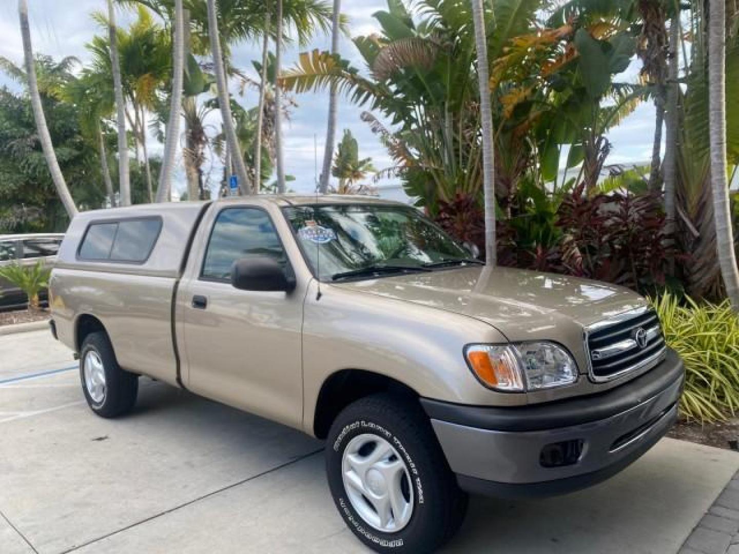 2001 Desert Sand Metallic /Oak Toyota Tundra LOW MILES 65,445 1 OWNER (5TBJN32151S) with an 3.4L DOHC EFI 24-Valve V6 Engine engine, Automatic transmission, located at 4701 North Dixie Hwy, Pompano Beach, FL, 33064, (954) 422-2889, 26.240938, -80.123474 - OUR WEBPAGE FLORIDACARS1.COM HAS OVER 100 PHOTOS AND FREE CARFAX LINK 2001 TOYOTA TUNDRA VIN: 5TBJN32151S215443 5 T B J N 3 2 1 5 1 S 2 1 5 4 4 3 PICKUP 3.4L V6 F DOHC 24V GASOLINE 20 MPG REAR WHEEL DRIVE Features Air Conditioning AM/FM Stereo Automatic Transmission Bed Cover Cassette Player Cloth S - Photo#24