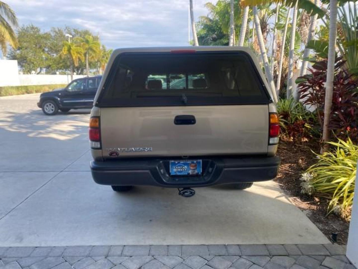 2001 Desert Sand Metallic /Oak Toyota Tundra LOW MILES 65,445 1 OWNER (5TBJN32151S) with an 3.4L DOHC EFI 24-Valve V6 Engine engine, Automatic transmission, located at 4701 North Dixie Hwy, Pompano Beach, FL, 33064, (954) 422-2889, 26.240938, -80.123474 - OUR WEBPAGE FLORIDACARS1.COM HAS OVER 100 PHOTOS AND FREE CARFAX LINK 2001 TOYOTA TUNDRA VIN: 5TBJN32151S215443 5 T B J N 3 2 1 5 1 S 2 1 5 4 4 3 PICKUP 3.4L V6 F DOHC 24V GASOLINE 20 MPG REAR WHEEL DRIVE Features Air Conditioning AM/FM Stereo Automatic Transmission Bed Cover Cassette Player Cloth S - Photo#33