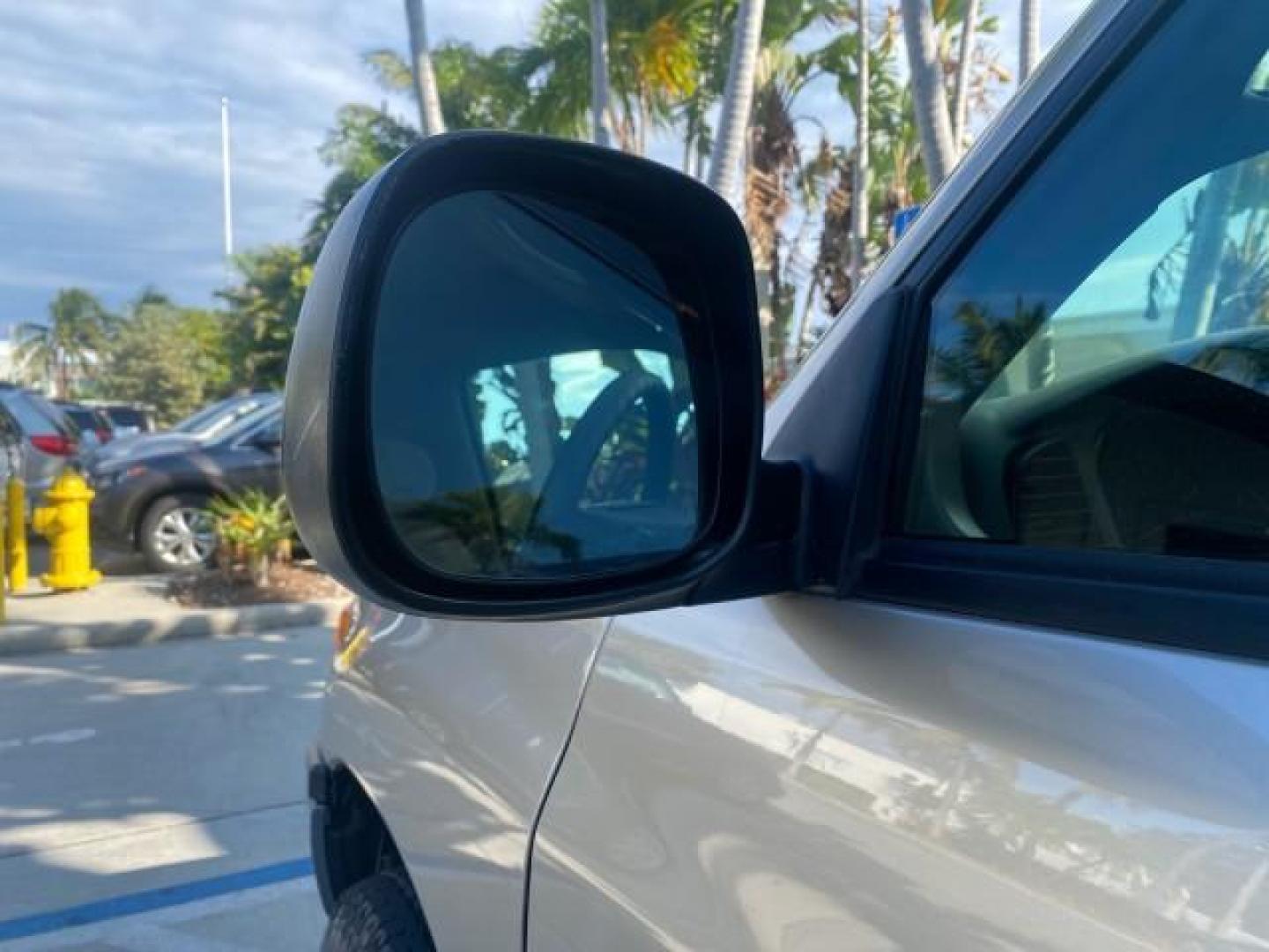 2001 Desert Sand Metallic /Oak Toyota Tundra LOW MILES 65,445 1 OWNER (5TBJN32151S) with an 3.4L DOHC EFI 24-Valve V6 Engine engine, Automatic transmission, located at 4701 North Dixie Hwy, Pompano Beach, FL, 33064, (954) 422-2889, 26.240938, -80.123474 - OUR WEBPAGE FLORIDACARS1.COM HAS OVER 100 PHOTOS AND FREE CARFAX LINK 2001 TOYOTA TUNDRA VIN: 5TBJN32151S215443 5 T B J N 3 2 1 5 1 S 2 1 5 4 4 3 PICKUP 3.4L V6 F DOHC 24V GASOLINE 20 MPG REAR WHEEL DRIVE Features Air Conditioning AM/FM Stereo Automatic Transmission Bed Cover Cassette Player Cloth S - Photo#39