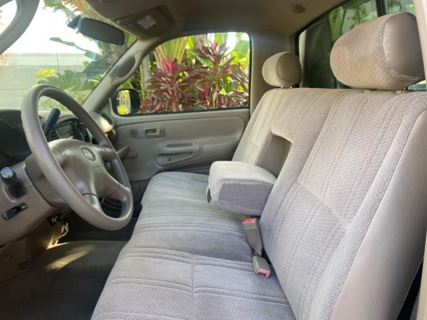 2001 Desert Sand Metallic /Oak Toyota Tundra LOW MILES 65,445 1 OWNER (5TBJN32151S) with an 3.4L DOHC EFI 24-Valve V6 Engine engine, Automatic transmission, located at 4701 North Dixie Hwy, Pompano Beach, FL, 33064, (954) 422-2889, 26.240938, -80.123474 - OUR WEBPAGE FLORIDACARS1.COM HAS OVER 100 PHOTOS AND FREE CARFAX LINK 2001 TOYOTA TUNDRA VIN: 5TBJN32151S215443 5 T B J N 3 2 1 5 1 S 2 1 5 4 4 3 PICKUP 3.4L V6 F DOHC 24V GASOLINE 20 MPG REAR WHEEL DRIVE Features Air Conditioning AM/FM Stereo Automatic Transmission Bed Cover Cassette Player Cloth S - Photo#44