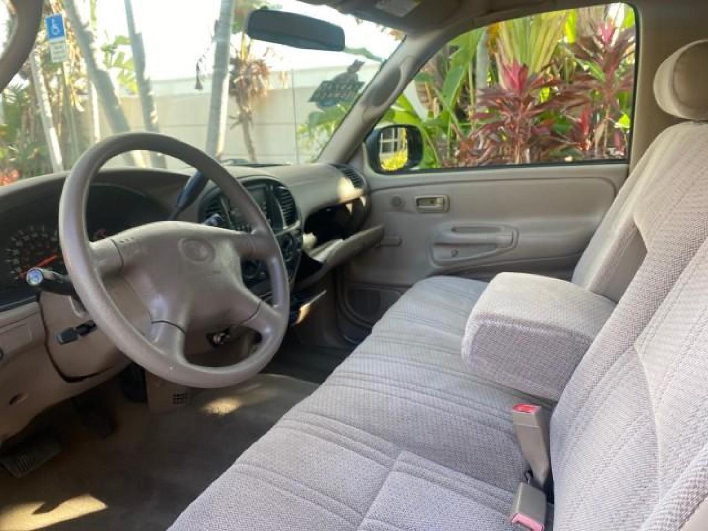 2001 Desert Sand Metallic /Oak Toyota Tundra LOW MILES 65,445 1 OWNER (5TBJN32151S) with an 3.4L DOHC EFI 24-Valve V6 Engine engine, Automatic transmission, located at 4701 North Dixie Hwy, Pompano Beach, FL, 33064, (954) 422-2889, 26.240938, -80.123474 - OUR WEBPAGE FLORIDACARS1.COM HAS OVER 100 PHOTOS AND FREE CARFAX LINK 2001 TOYOTA TUNDRA VIN: 5TBJN32151S215443 5 T B J N 3 2 1 5 1 S 2 1 5 4 4 3 PICKUP 3.4L V6 F DOHC 24V GASOLINE 20 MPG REAR WHEEL DRIVE Features Air Conditioning AM/FM Stereo Automatic Transmission Bed Cover Cassette Player Cloth S - Photo#46