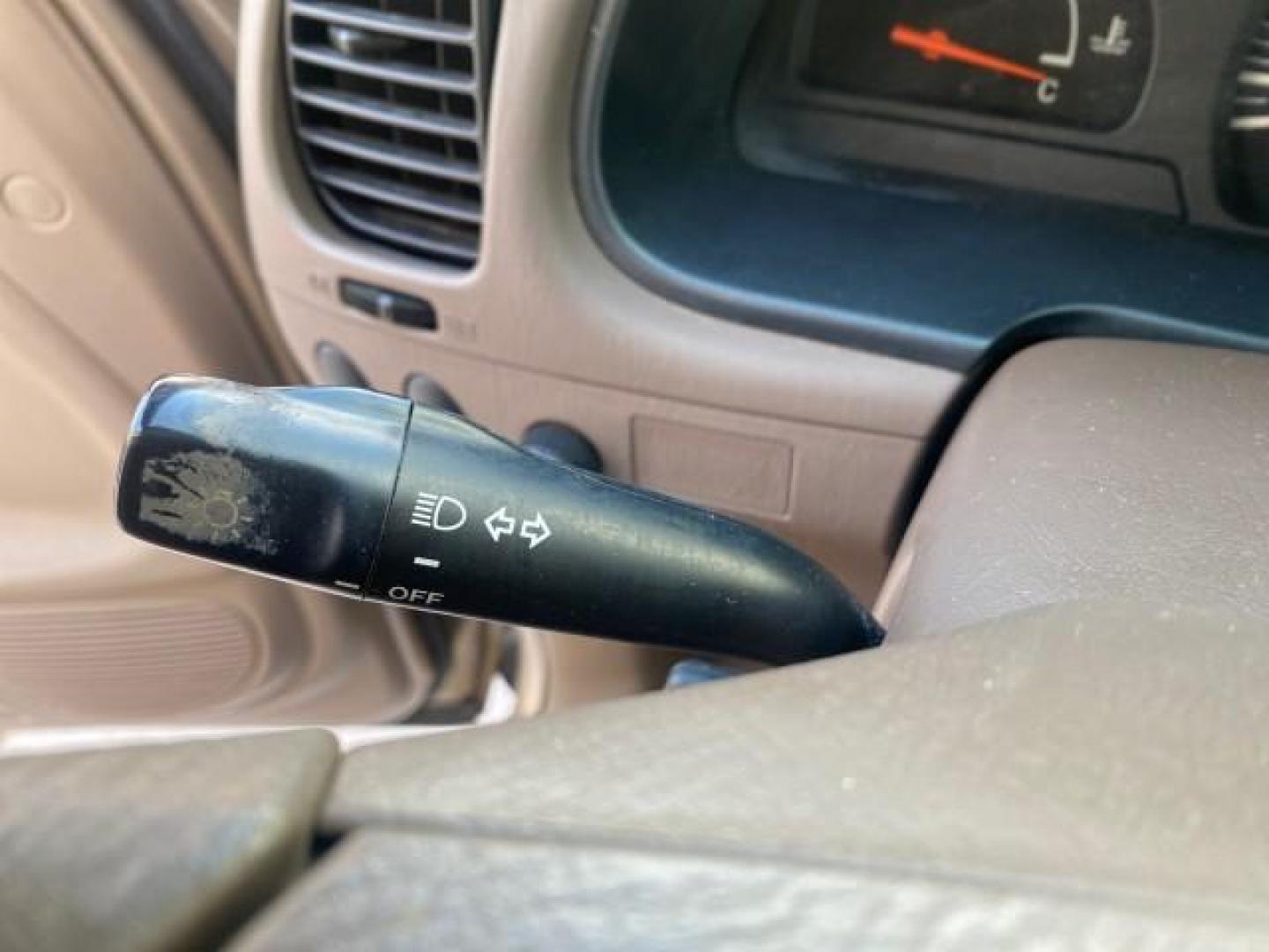 2001 Desert Sand Metallic /Oak Toyota Tundra LOW MILES 65,445 1 OWNER (5TBJN32151S) with an 3.4L DOHC EFI 24-Valve V6 Engine engine, Automatic transmission, located at 4701 North Dixie Hwy, Pompano Beach, FL, 33064, (954) 422-2889, 26.240938, -80.123474 - OUR WEBPAGE FLORIDACARS1.COM HAS OVER 100 PHOTOS AND FREE CARFAX LINK 2001 TOYOTA TUNDRA VIN: 5TBJN32151S215443 5 T B J N 3 2 1 5 1 S 2 1 5 4 4 3 PICKUP 3.4L V6 F DOHC 24V GASOLINE 20 MPG REAR WHEEL DRIVE Features Air Conditioning AM/FM Stereo Automatic Transmission Bed Cover Cassette Player Cloth S - Photo#50