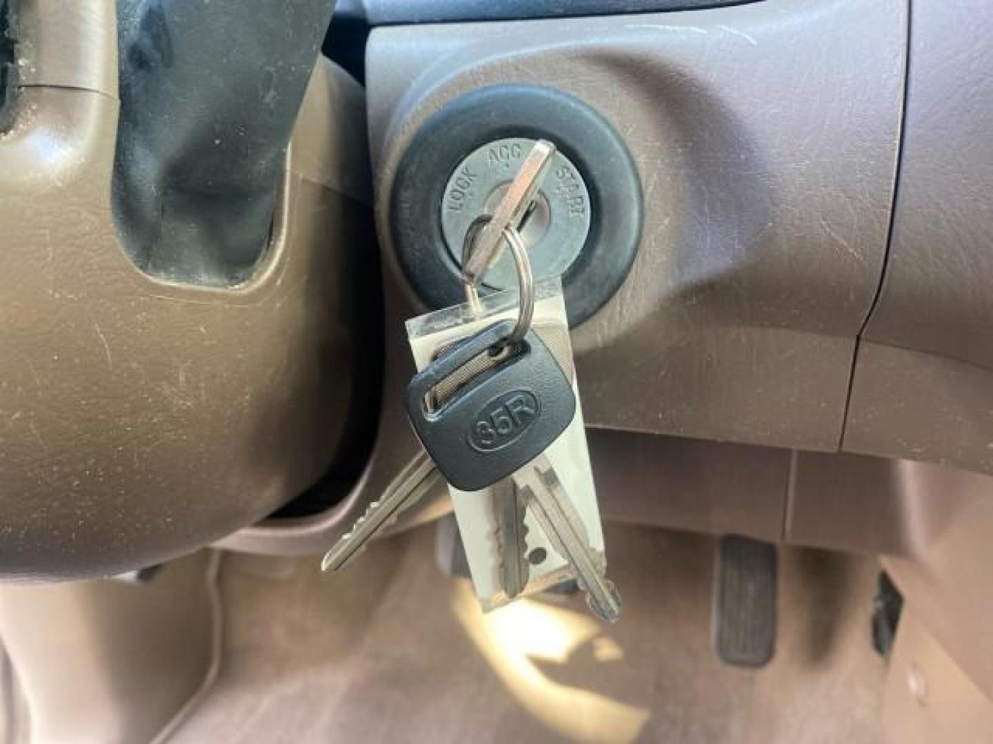 2001 Desert Sand Metallic /Oak Toyota Tundra LOW MILES 65,445 1 OWNER (5TBJN32151S) with an 3.4L DOHC EFI 24-Valve V6 Engine engine, Automatic transmission, located at 4701 North Dixie Hwy, Pompano Beach, FL, 33064, (954) 422-2889, 26.240938, -80.123474 - OUR WEBPAGE FLORIDACARS1.COM HAS OVER 100 PHOTOS AND FREE CARFAX LINK 2001 TOYOTA TUNDRA VIN: 5TBJN32151S215443 5 T B J N 3 2 1 5 1 S 2 1 5 4 4 3 PICKUP 3.4L V6 F DOHC 24V GASOLINE 20 MPG REAR WHEEL DRIVE Features Air Conditioning AM/FM Stereo Automatic Transmission Bed Cover Cassette Player Cloth S - Photo#54