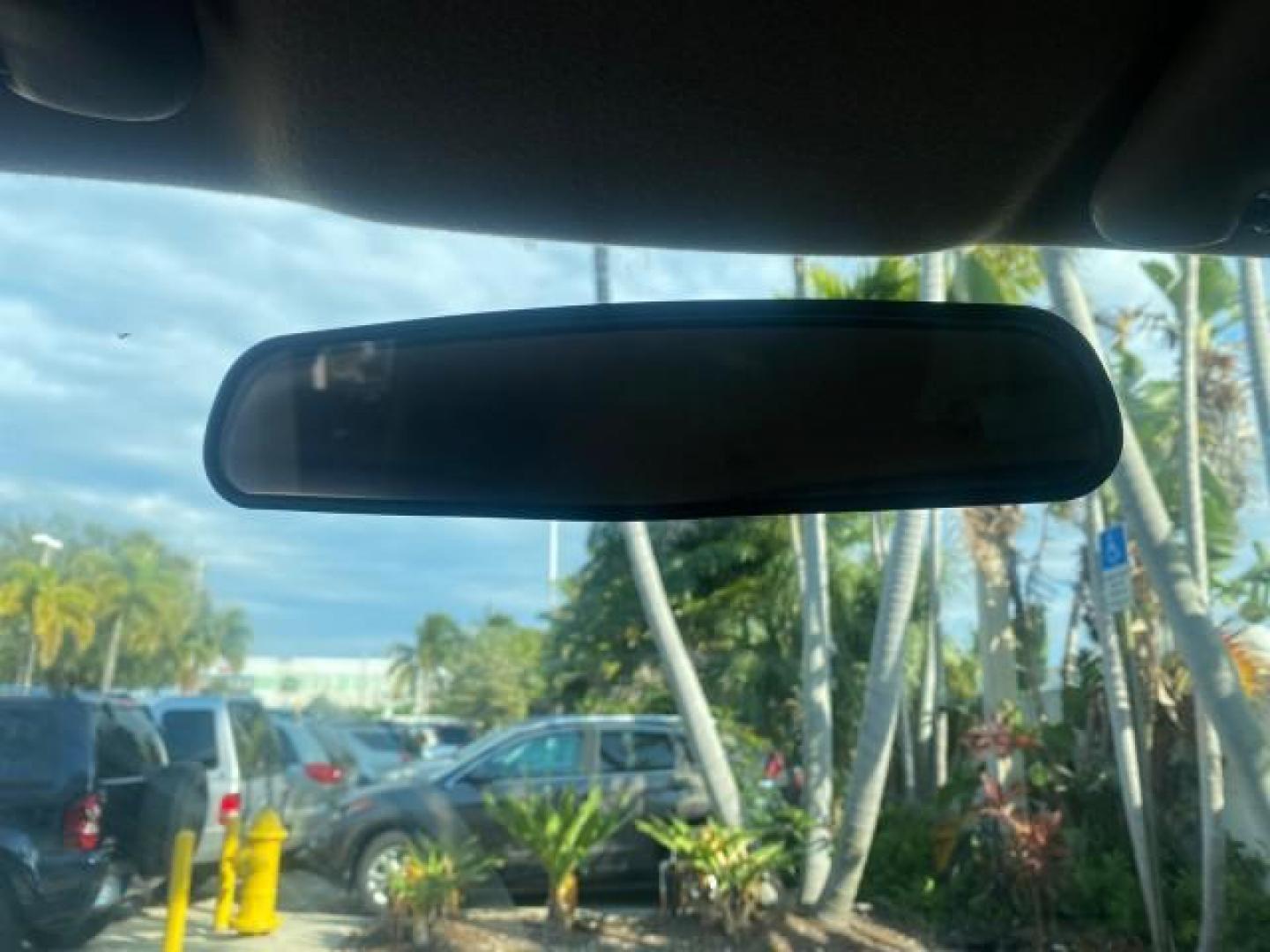 2001 Desert Sand Metallic /Oak Toyota Tundra LOW MILES 65,445 1 OWNER (5TBJN32151S) with an 3.4L DOHC EFI 24-Valve V6 Engine engine, Automatic transmission, located at 4701 North Dixie Hwy, Pompano Beach, FL, 33064, (954) 422-2889, 26.240938, -80.123474 - OUR WEBPAGE FLORIDACARS1.COM HAS OVER 100 PHOTOS AND FREE CARFAX LINK 2001 TOYOTA TUNDRA VIN: 5TBJN32151S215443 5 T B J N 3 2 1 5 1 S 2 1 5 4 4 3 PICKUP 3.4L V6 F DOHC 24V GASOLINE 20 MPG REAR WHEEL DRIVE Features Air Conditioning AM/FM Stereo Automatic Transmission Bed Cover Cassette Player Cloth S - Photo#59