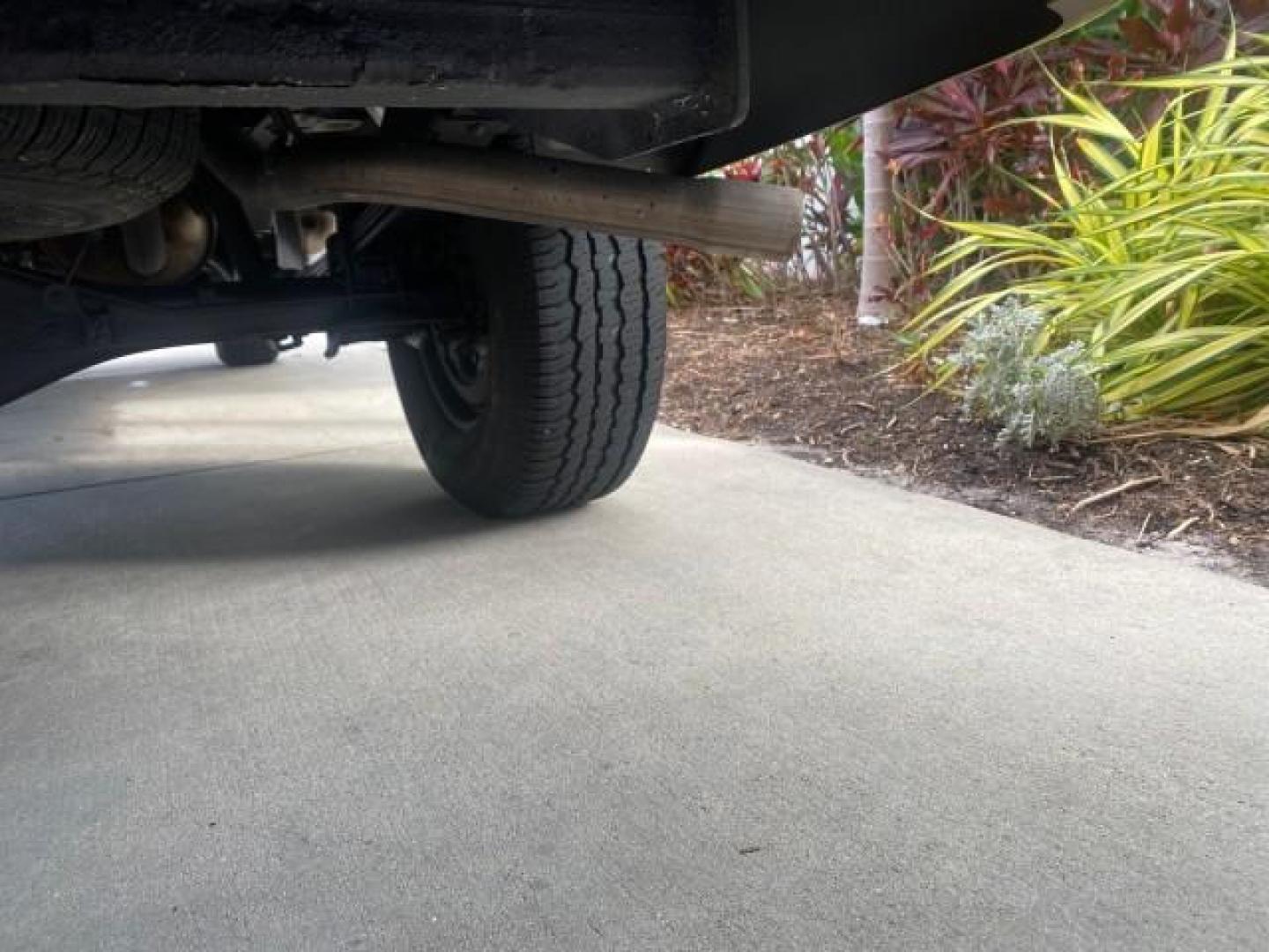 2001 Desert Sand Metallic /Oak Toyota Tundra LOW MILES 65,445 1 OWNER (5TBJN32151S) with an 3.4L DOHC EFI 24-Valve V6 Engine engine, Automatic transmission, located at 4701 North Dixie Hwy, Pompano Beach, FL, 33064, (954) 422-2889, 26.240938, -80.123474 - OUR WEBPAGE FLORIDACARS1.COM HAS OVER 100 PHOTOS AND FREE CARFAX LINK 2001 TOYOTA TUNDRA VIN: 5TBJN32151S215443 5 T B J N 3 2 1 5 1 S 2 1 5 4 4 3 PICKUP 3.4L V6 F DOHC 24V GASOLINE 20 MPG REAR WHEEL DRIVE Features Air Conditioning AM/FM Stereo Automatic Transmission Bed Cover Cassette Player Cloth S - Photo#81