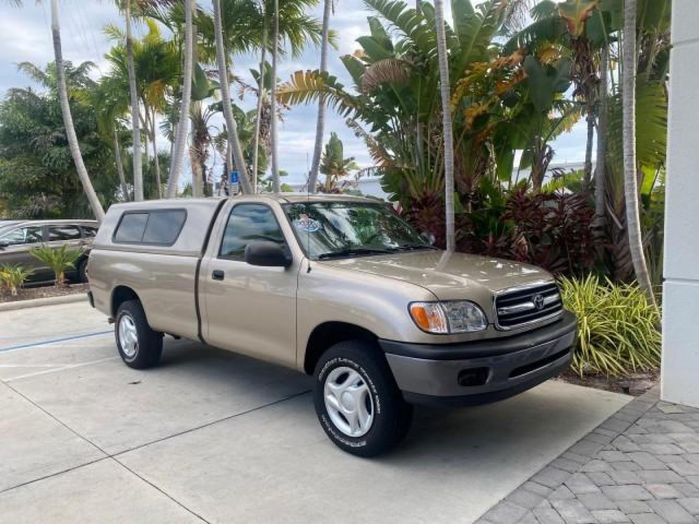 2001 Desert Sand Metallic /Oak Toyota Tundra LOW MILES 65,445 1 OWNER (5TBJN32151S) with an 3.4L DOHC EFI 24-Valve V6 Engine engine, Automatic transmission, located at 4701 North Dixie Hwy, Pompano Beach, FL, 33064, (954) 422-2889, 26.240938, -80.123474 - OUR WEBPAGE FLORIDACARS1.COM HAS OVER 100 PHOTOS AND FREE CARFAX LINK 2001 TOYOTA TUNDRA VIN: 5TBJN32151S215443 5 T B J N 3 2 1 5 1 S 2 1 5 4 4 3 PICKUP 3.4L V6 F DOHC 24V GASOLINE 20 MPG REAR WHEEL DRIVE Features Air Conditioning AM/FM Stereo Automatic Transmission Bed Cover Cassette Player Cloth S - Photo#96