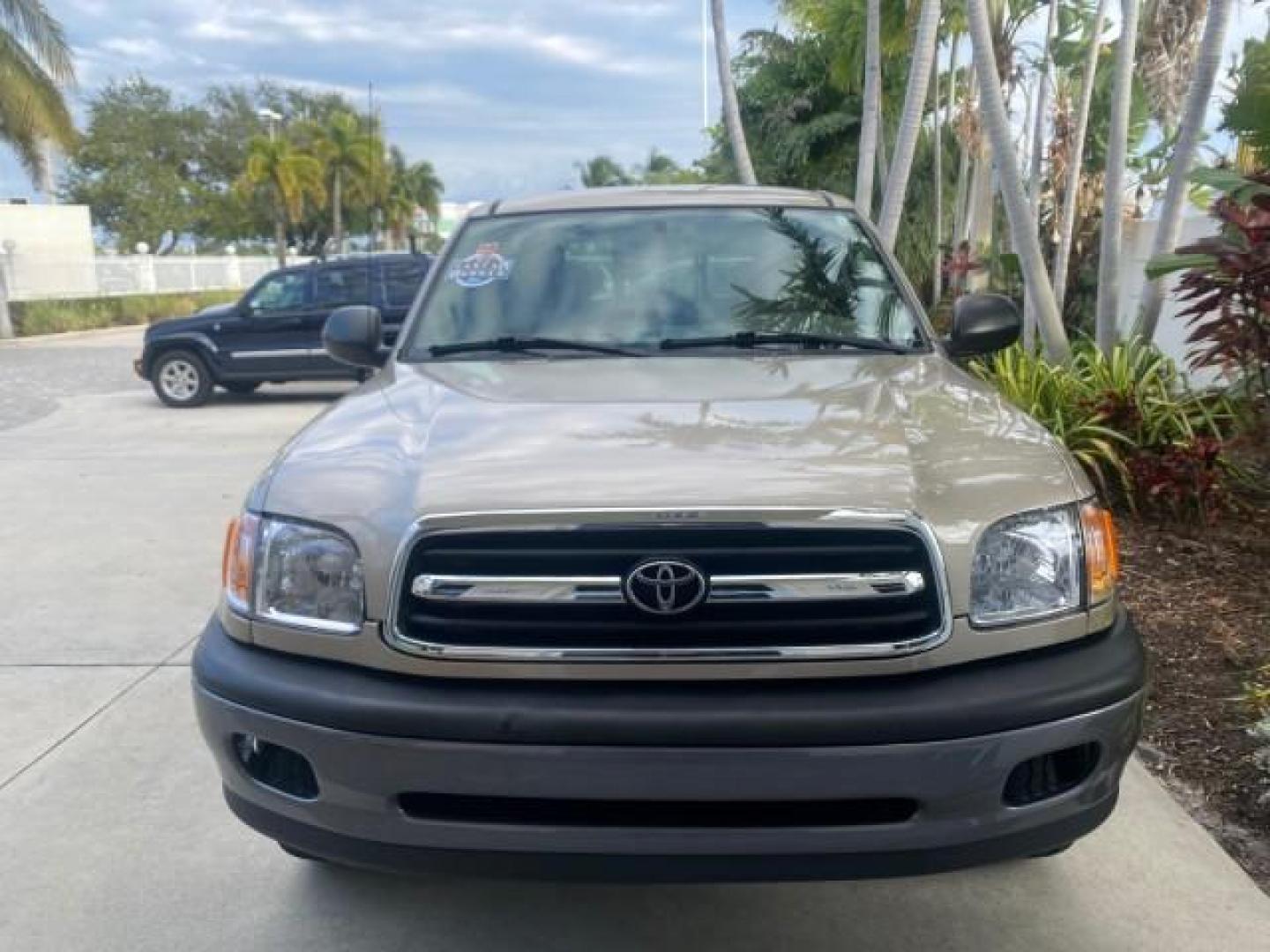 2001 Desert Sand Metallic /Oak Toyota Tundra LOW MILES 65,445 1 OWNER (5TBJN32151S) with an 3.4L DOHC EFI 24-Valve V6 Engine engine, Automatic transmission, located at 4701 North Dixie Hwy, Pompano Beach, FL, 33064, (954) 422-2889, 26.240938, -80.123474 - OUR WEBPAGE FLORIDACARS1.COM HAS OVER 100 PHOTOS AND FREE CARFAX LINK 2001 TOYOTA TUNDRA VIN: 5TBJN32151S215443 5 T B J N 3 2 1 5 1 S 2 1 5 4 4 3 PICKUP 3.4L V6 F DOHC 24V GASOLINE 20 MPG REAR WHEEL DRIVE Features Air Conditioning AM/FM Stereo Automatic Transmission Bed Cover Cassette Player Cloth S - Photo#98