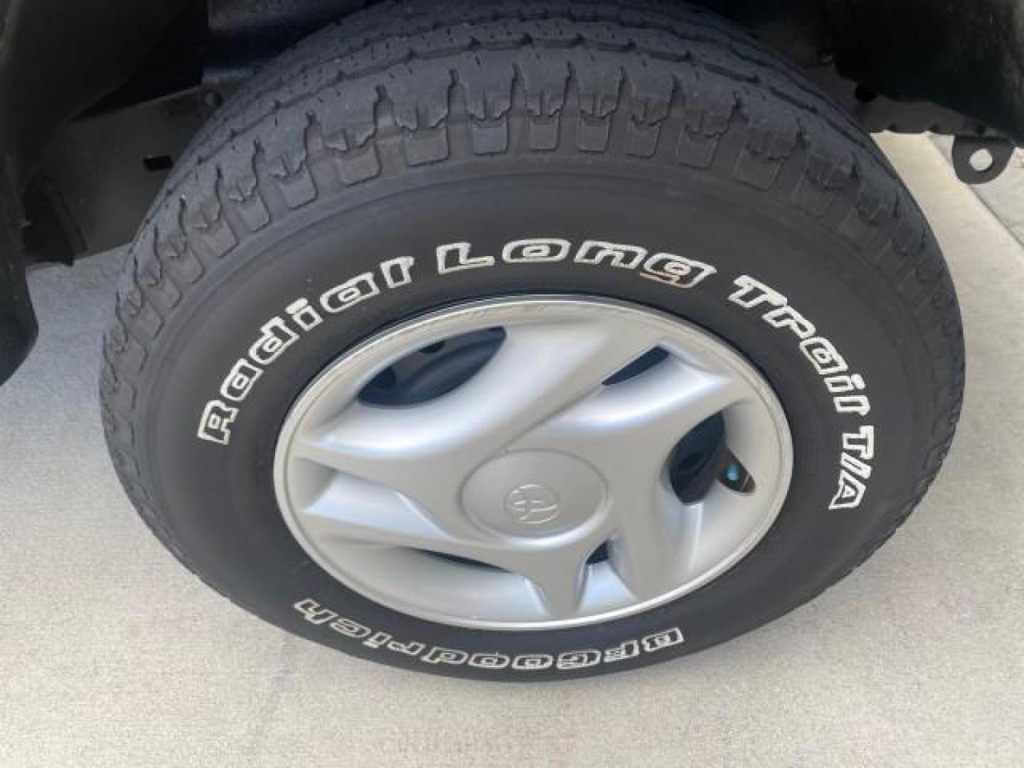 2001 Desert Sand Metallic /Oak Toyota Tundra LOW MILES 65,445 1 OWNER (5TBJN32151S) with an 3.4L DOHC EFI 24-Valve V6 Engine engine, Automatic transmission, located at 4701 North Dixie Hwy, Pompano Beach, FL, 33064, (954) 422-2889, 26.240938, -80.123474 - OUR WEBPAGE FLORIDACARS1.COM HAS OVER 100 PHOTOS AND FREE CARFAX LINK 2001 TOYOTA TUNDRA VIN: 5TBJN32151S215443 5 T B J N 3 2 1 5 1 S 2 1 5 4 4 3 PICKUP 3.4L V6 F DOHC 24V GASOLINE 20 MPG REAR WHEEL DRIVE Features Air Conditioning AM/FM Stereo Automatic Transmission Bed Cover Cassette Player Cloth S - Photo#99