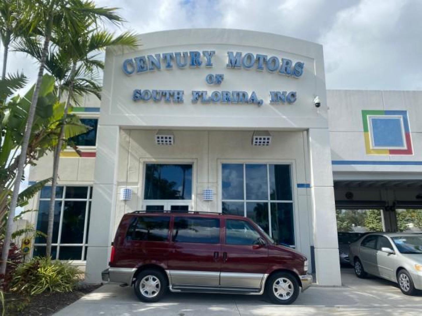 2003 Dark Toreador Red Metallic /Pewter GMC Safari Passenger LOW MILES 34,284 1 OWNER 8 PASSENGER (1GKEL19X13B) with an 4.3L Vortec 4300 V6 MFI Engine engine, Automatic transmission, located at 4701 North Dixie Hwy, Pompano Beach, FL, 33064, (954) 422-2889, 26.240938, -80.123474 - OUR WEBPAGE FLORIDACARS1.COM HAS OVER 100 PHOTOS AND FREE CARFAX LINK 2003 GMC SAFARI 8 PASSENGER AWD 1 OWNER SINCE NEW - ONE OF A KIND FIND VIN: 1GKEL19X13B516237 1 G K E L 1 9 X 1 3 B 5 1 6 2 3 7 VAN 4.3L V6 F OHV 12V GASOLINE 18 MPG ALL WHEEL DRIVE Features 4WD/AWD ABS Brakes Air Conditioning All - Photo#0