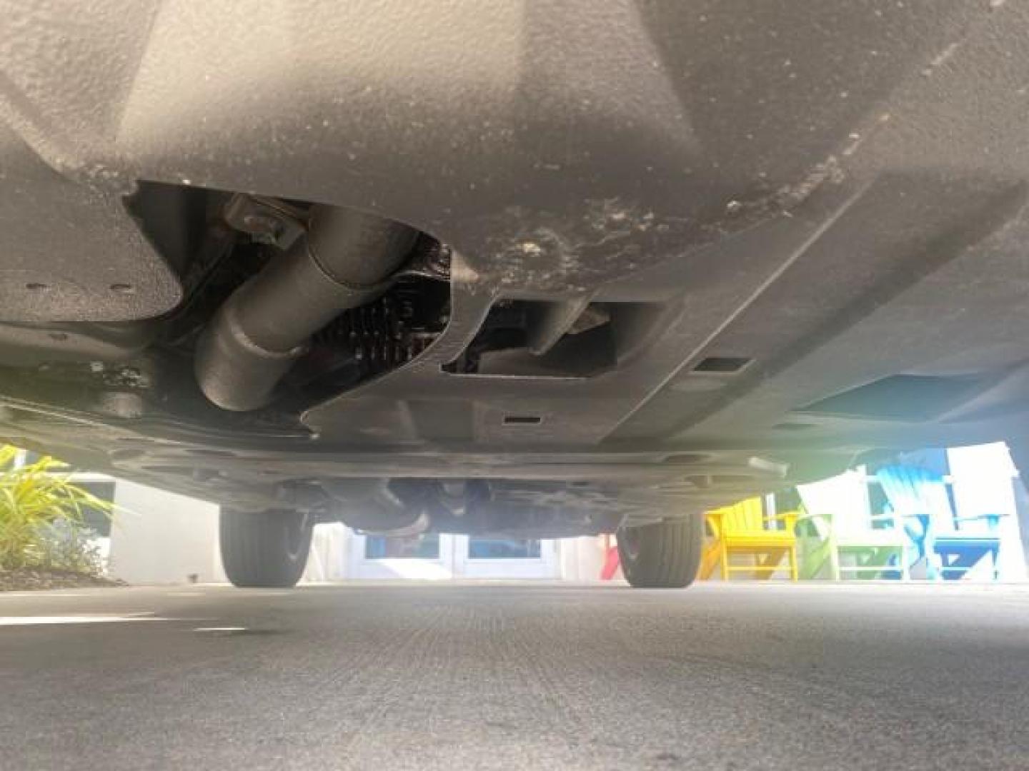 2010 Blizzard Pearl /Black Toyota Highlander SE LOW MILES 55,307 4WD (5TDJK3EH9AS) with an 3.5L V6 Cylinder Engine engine, Automatic transmission, located at 4701 North Dixie Hwy, Pompano Beach, FL, 33064, (954) 422-2889, 26.240938, -80.123474 - OUR WEBPAGE FLORIDACARS1.COM HAS OVER 100 PHOTOS AND FREE CARFAX LINK 2010 TOYOTA HIGHLANDER SE 4 WHEEL DRIVE THIRD ROW SUNROOF PEARL WHITE LEATHER TOW PACKAGE VIN: 5TDJK3EH9AS008451 5 T D J K 3 E H 9 A S 0 0 8 4 5 1 4 DOOR WAGON/SPORT UTILITY 3.5L V6 F DOHC 24V GASOLINE 23 MPG ALL WHEEL DRIVE Featu - Photo#21