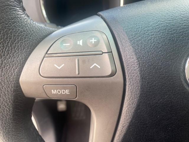 2010 Blizzard Pearl /Black Toyota Highlander SE LOW MILES 55,307 4WD (5TDJK3EH9AS) with an 3.5L V6 Cylinder Engine engine, Automatic transmission, located at 4701 North Dixie Hwy, Pompano Beach, FL, 33064, (954) 422-2889, 26.240938, -80.123474 - OUR WEBPAGE FLORIDACARS1.COM HAS OVER 100 PHOTOS AND FREE CARFAX LINK 2010 TOYOTA HIGHLANDER SE 4 WHEEL DRIVE THIRD ROW SUNROOF PEARL WHITE LEATHER TOW PACKAGE VIN: 5TDJK3EH9AS008451 5 T D J K 3 E H 9 A S 0 0 8 4 5 1 4 DOOR WAGON/SPORT UTILITY 3.5L V6 F DOHC 24V GASOLINE 23 MPG ALL WHEEL DRIVE Featu - Photo#48