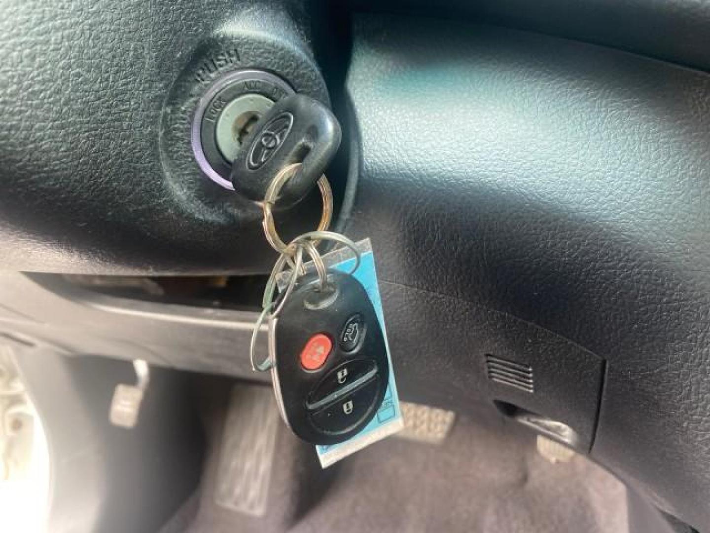 2010 Blizzard Pearl /Black Toyota Highlander SE LOW MILES 55,307 4WD (5TDJK3EH9AS) with an 3.5L V6 Cylinder Engine engine, Automatic transmission, located at 4701 North Dixie Hwy, Pompano Beach, FL, 33064, (954) 422-2889, 26.240938, -80.123474 - OUR WEBPAGE FLORIDACARS1.COM HAS OVER 100 PHOTOS AND FREE CARFAX LINK 2010 TOYOTA HIGHLANDER SE 4 WHEEL DRIVE THIRD ROW SUNROOF PEARL WHITE LEATHER TOW PACKAGE VIN: 5TDJK3EH9AS008451 5 T D J K 3 E H 9 A S 0 0 8 4 5 1 4 DOOR WAGON/SPORT UTILITY 3.5L V6 F DOHC 24V GASOLINE 23 MPG ALL WHEEL DRIVE Featu - Photo#56