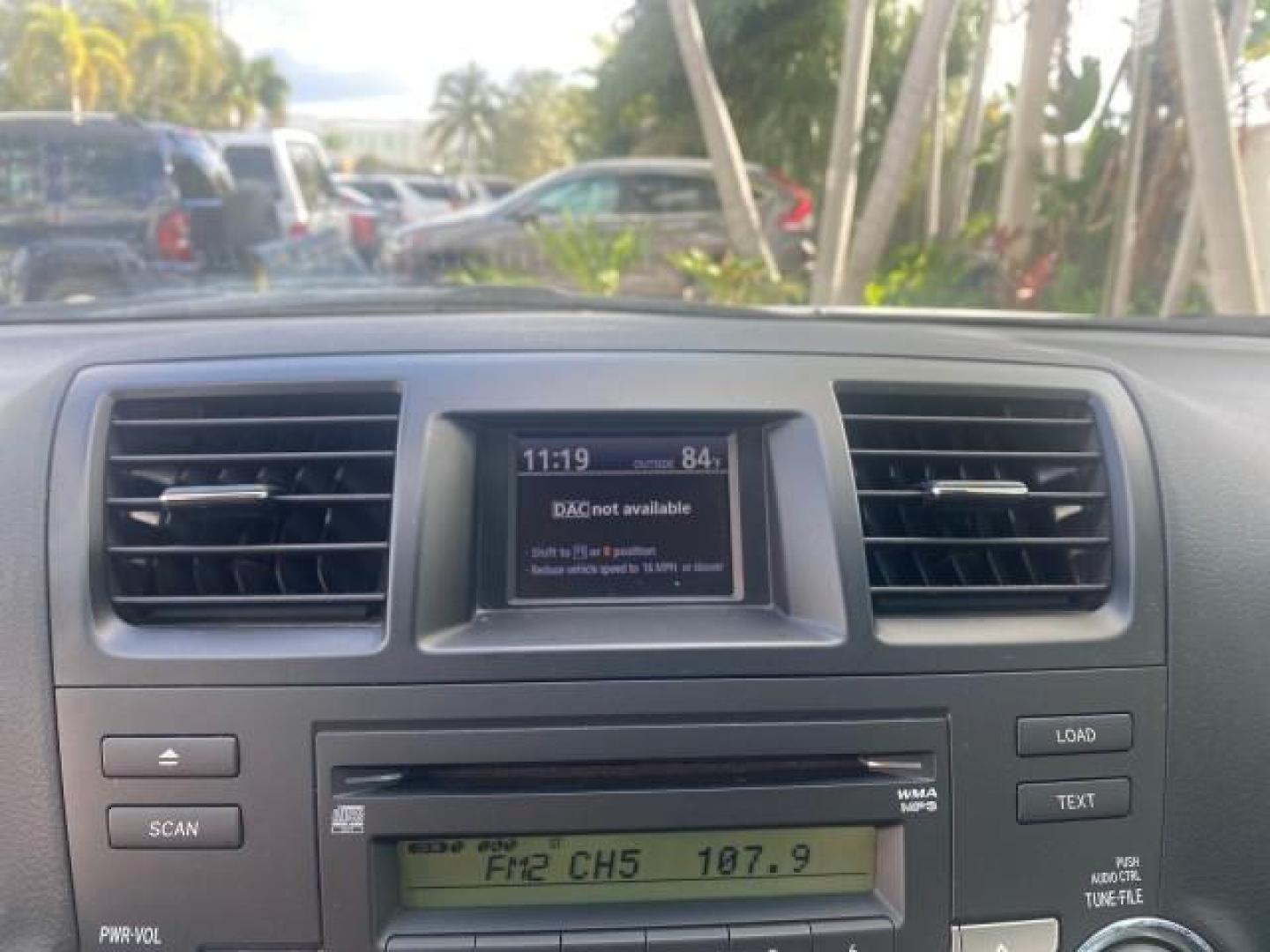 2010 Blizzard Pearl /Black Toyota Highlander SE LOW MILES 55,307 4WD (5TDJK3EH9AS) with an 3.5L V6 Cylinder Engine engine, Automatic transmission, located at 4701 North Dixie Hwy, Pompano Beach, FL, 33064, (954) 422-2889, 26.240938, -80.123474 - OUR WEBPAGE FLORIDACARS1.COM HAS OVER 100 PHOTOS AND FREE CARFAX LINK 2010 TOYOTA HIGHLANDER SE 4 WHEEL DRIVE THIRD ROW SUNROOF PEARL WHITE LEATHER TOW PACKAGE VIN: 5TDJK3EH9AS008451 5 T D J K 3 E H 9 A S 0 0 8 4 5 1 4 DOOR WAGON/SPORT UTILITY 3.5L V6 F DOHC 24V GASOLINE 23 MPG ALL WHEEL DRIVE Featu - Photo#57