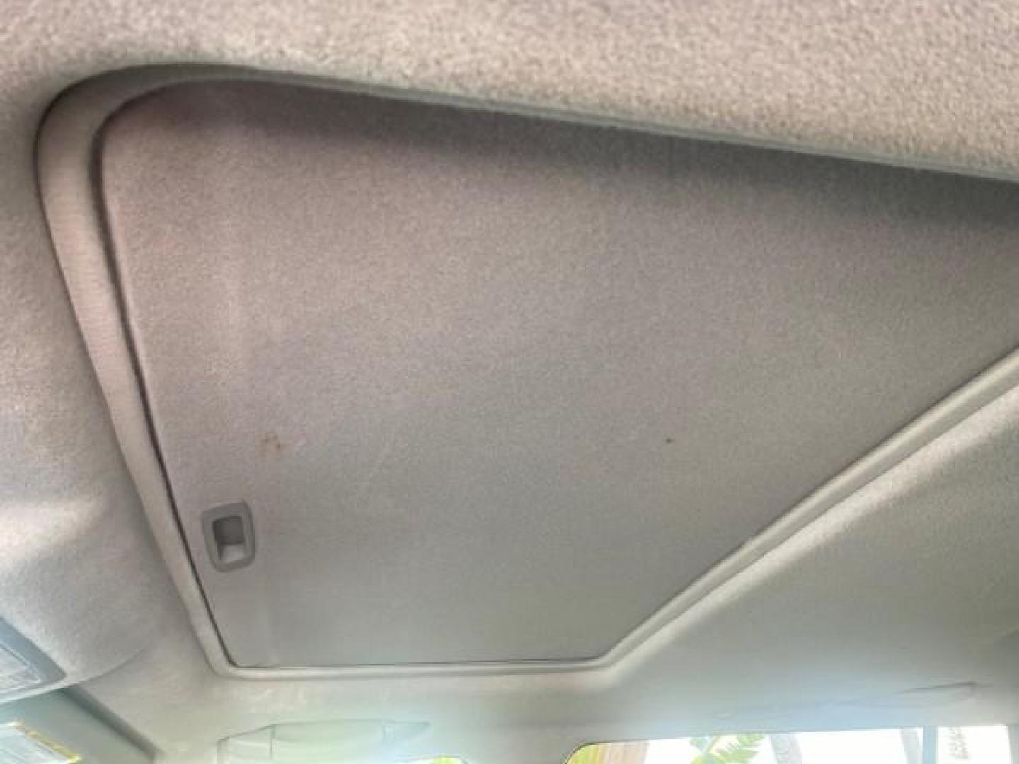 2010 Blizzard Pearl /Black Toyota Highlander SE LOW MILES 55,307 4WD (5TDJK3EH9AS) with an 3.5L V6 Cylinder Engine engine, Automatic transmission, located at 4701 North Dixie Hwy, Pompano Beach, FL, 33064, (954) 422-2889, 26.240938, -80.123474 - OUR WEBPAGE FLORIDACARS1.COM HAS OVER 100 PHOTOS AND FREE CARFAX LINK 2010 TOYOTA HIGHLANDER SE 4 WHEEL DRIVE THIRD ROW SUNROOF PEARL WHITE LEATHER TOW PACKAGE VIN: 5TDJK3EH9AS008451 5 T D J K 3 E H 9 A S 0 0 8 4 5 1 4 DOOR WAGON/SPORT UTILITY 3.5L V6 F DOHC 24V GASOLINE 23 MPG ALL WHEEL DRIVE Featu - Photo#73