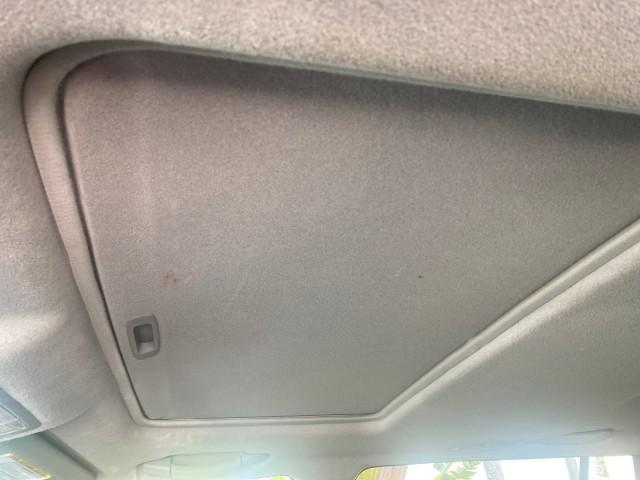 2010 Blizzard Pearl /Black Toyota Highlander SE LOW MILES 55,307 4WD (5TDJK3EH9AS) with an 3.5L V6 Cylinder Engine engine, Automatic transmission, located at 4701 North Dixie Hwy, Pompano Beach, FL, 33064, (954) 422-2889, 26.240938, -80.123474 - OUR WEBPAGE FLORIDACARS1.COM HAS OVER 100 PHOTOS AND FREE CARFAX LINK 2010 TOYOTA HIGHLANDER SE 4 WHEEL DRIVE THIRD ROW SUNROOF PEARL WHITE LEATHER TOW PACKAGE VIN: 5TDJK3EH9AS008451 5 T D J K 3 E H 9 A S 0 0 8 4 5 1 4 DOOR WAGON/SPORT UTILITY 3.5L V6 F DOHC 24V GASOLINE 23 MPG ALL WHEEL DRIVE Featu - Photo#73