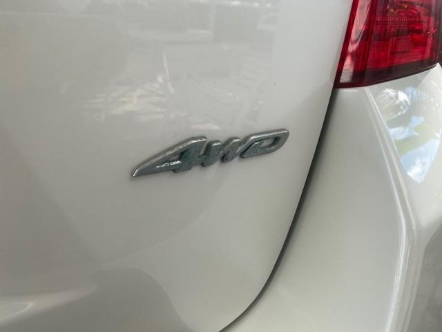 2010 Blizzard Pearl /Black Toyota Highlander SE LOW MILES 55,307 4WD (5TDJK3EH9AS) with an 3.5L V6 Cylinder Engine engine, Automatic transmission, located at 4701 North Dixie Hwy, Pompano Beach, FL, 33064, (954) 422-2889, 26.240938, -80.123474 - OUR WEBPAGE FLORIDACARS1.COM HAS OVER 100 PHOTOS AND FREE CARFAX LINK 2010 TOYOTA HIGHLANDER SE 4 WHEEL DRIVE THIRD ROW SUNROOF PEARL WHITE LEATHER TOW PACKAGE VIN: 5TDJK3EH9AS008451 5 T D J K 3 E H 9 A S 0 0 8 4 5 1 4 DOOR WAGON/SPORT UTILITY 3.5L V6 F DOHC 24V GASOLINE 23 MPG ALL WHEEL DRIVE Featu - Photo#97