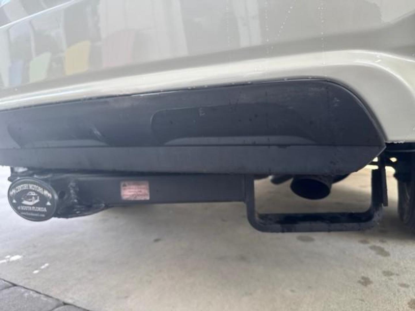 2010 Blizzard Pearl /Black Toyota Highlander SE LOW MILES 55,307 4WD (5TDJK3EH9AS) with an 3.5L V6 Cylinder Engine engine, Automatic transmission, located at 4701 North Dixie Hwy, Pompano Beach, FL, 33064, (954) 422-2889, 26.240938, -80.123474 - OUR WEBPAGE FLORIDACARS1.COM HAS OVER 100 PHOTOS AND FREE CARFAX LINK 2010 TOYOTA HIGHLANDER SE 4 WHEEL DRIVE THIRD ROW SUNROOF PEARL WHITE LEATHER TOW PACKAGE VIN: 5TDJK3EH9AS008451 5 T D J K 3 E H 9 A S 0 0 8 4 5 1 4 DOOR WAGON/SPORT UTILITY 3.5L V6 F DOHC 24V GASOLINE 23 MPG ALL WHEEL DRIVE Featu - Photo#98